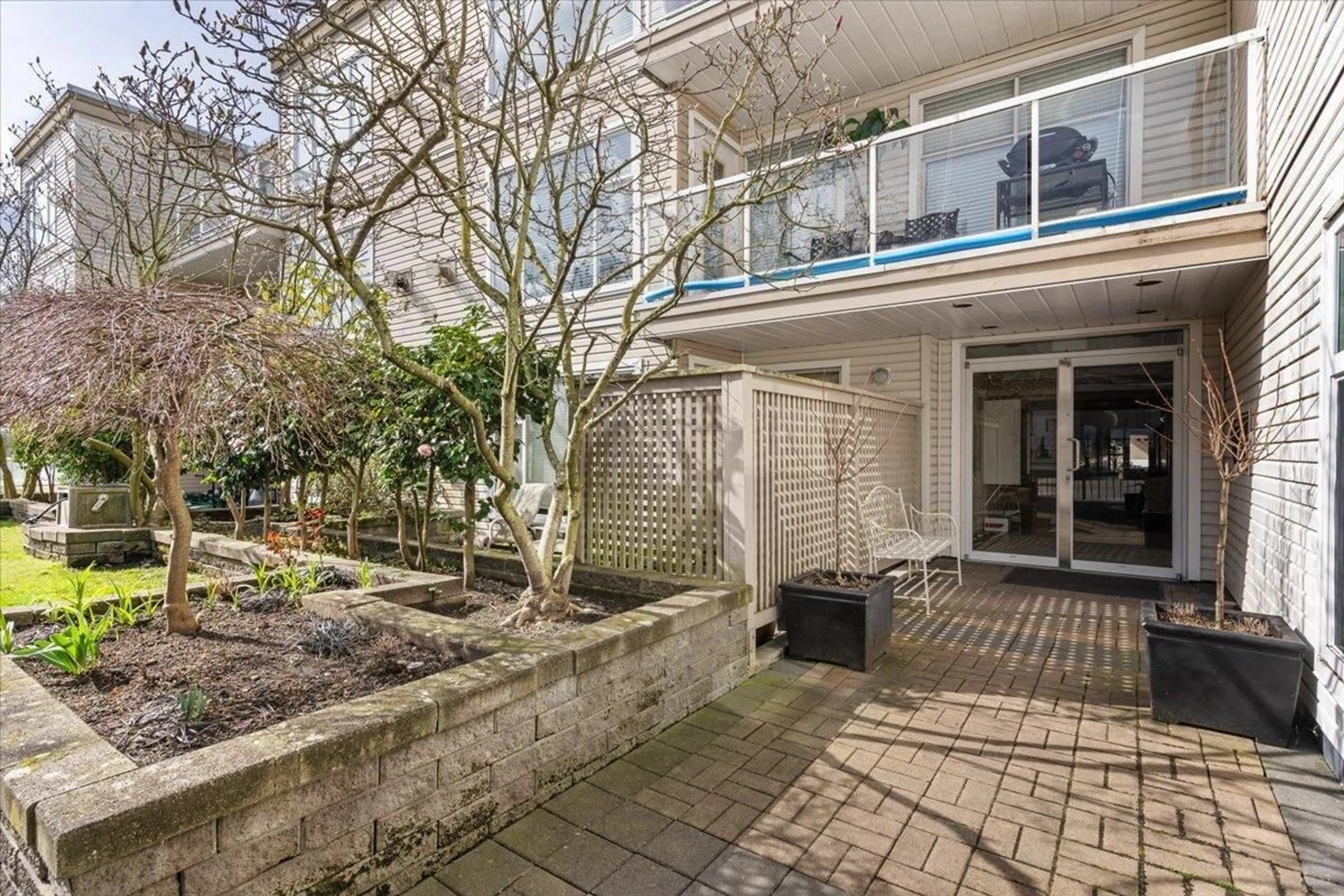 Patio, street for 204 - 1153 VIDAL, White Rock British Columbia V4B3T4
