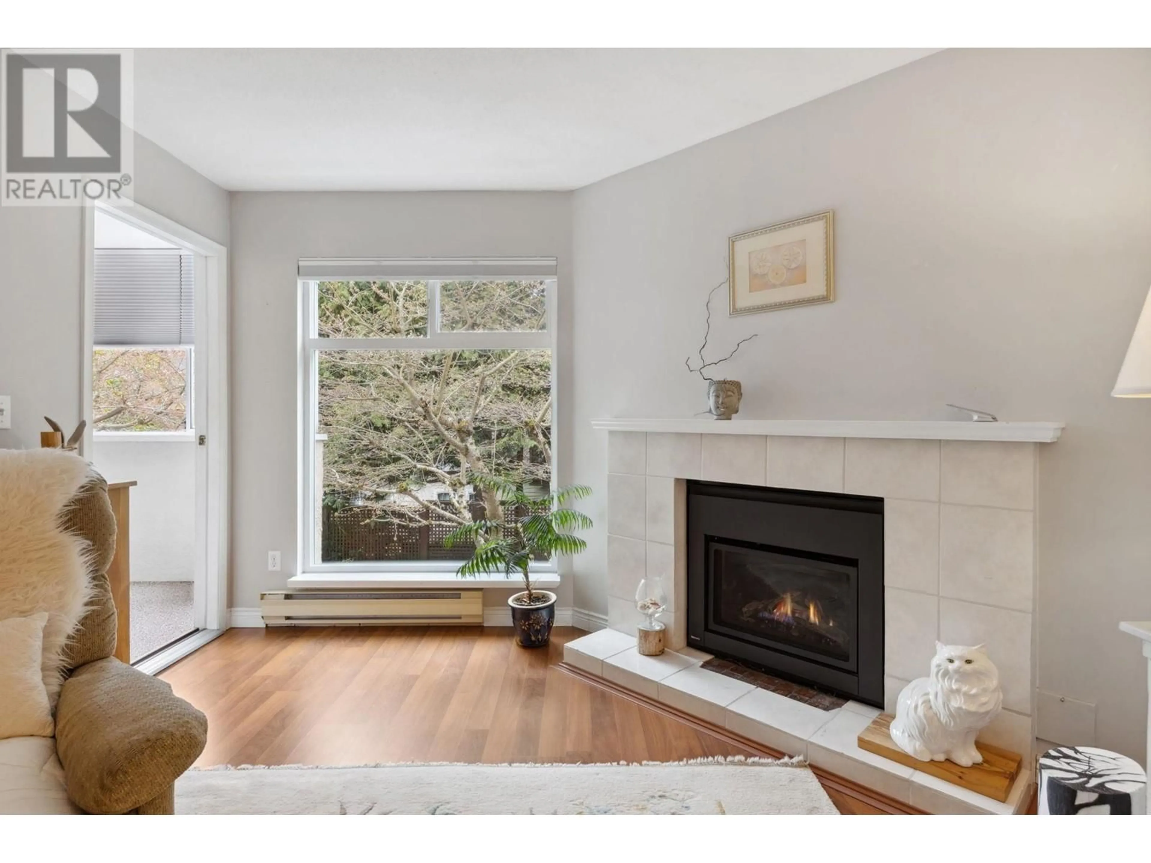 Living room with furniture, unknown for 253 - 1440 GARDEN PLACE, Delta British Columbia V4M3Z2