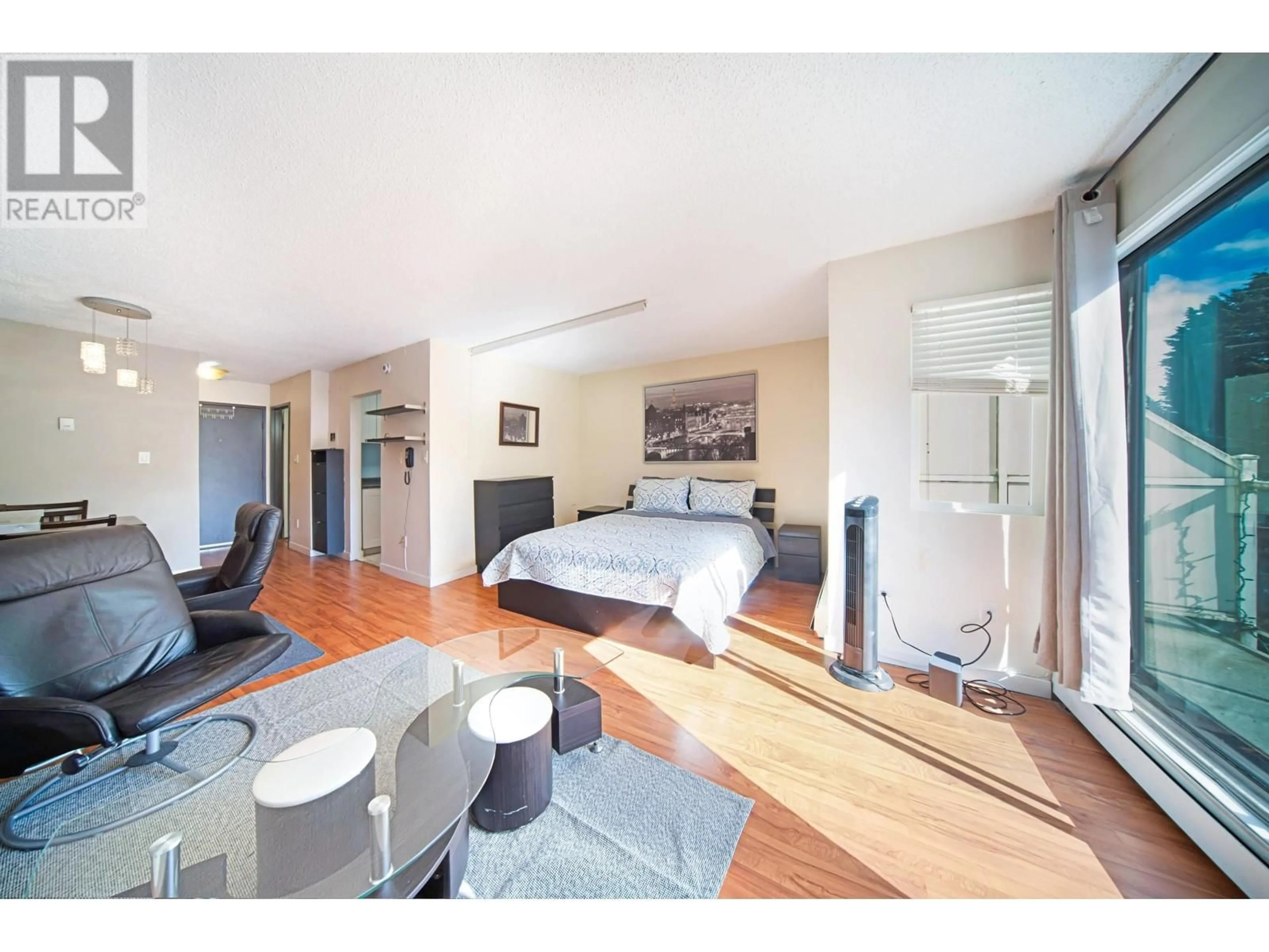 A pic of a room for 313 - 830 7TH AVENUE, Vancouver British Columbia V5T4J2