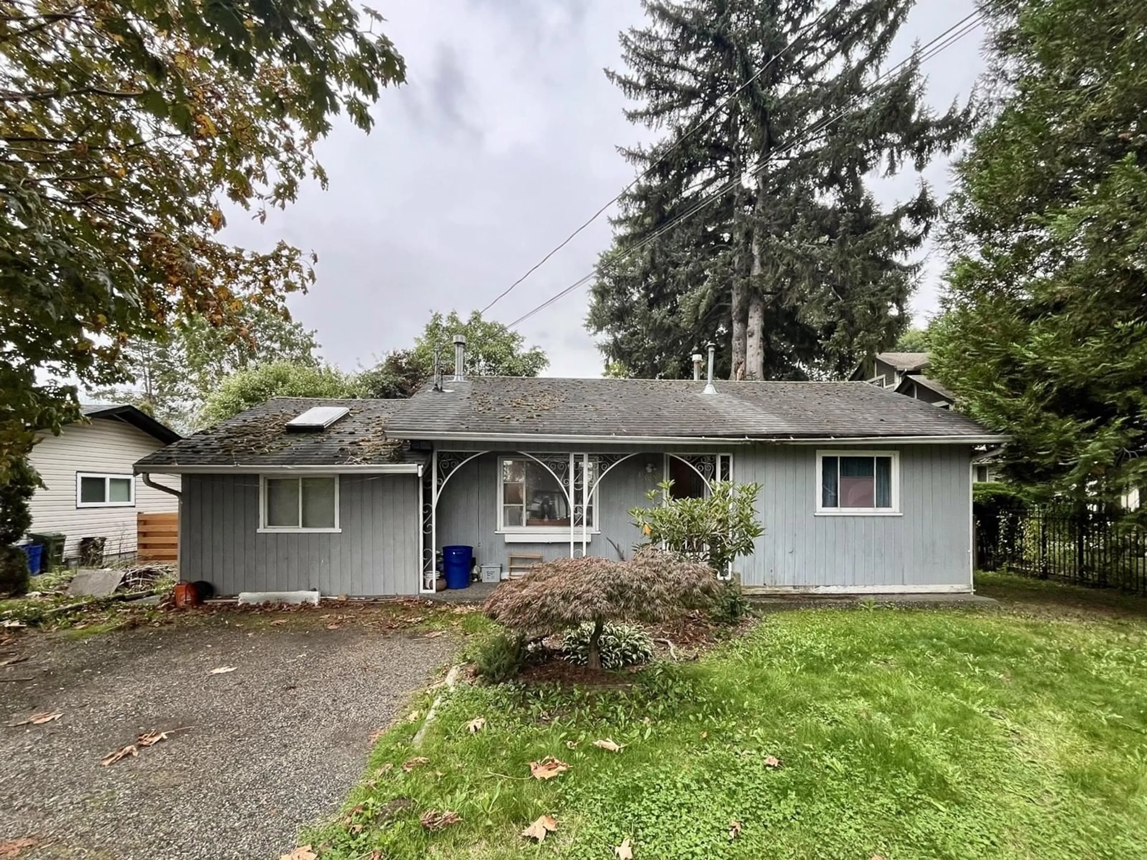 Home with vinyl exterior material, street for 45588 WATSON ROAD, Chilliwack British Columbia V2R2H1