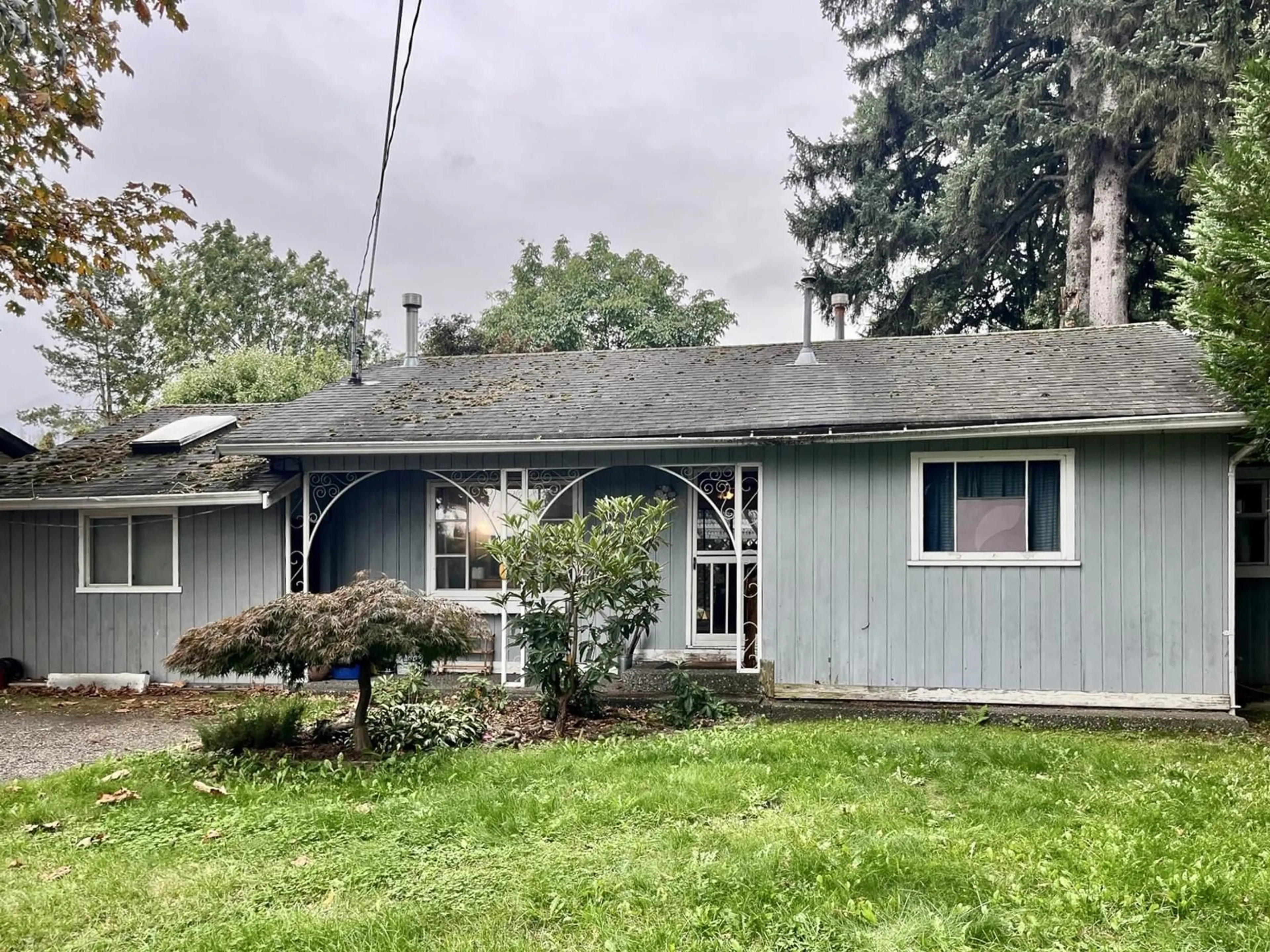 Home with vinyl exterior material, street for 45588 WATSON ROAD, Chilliwack British Columbia V2R2H1