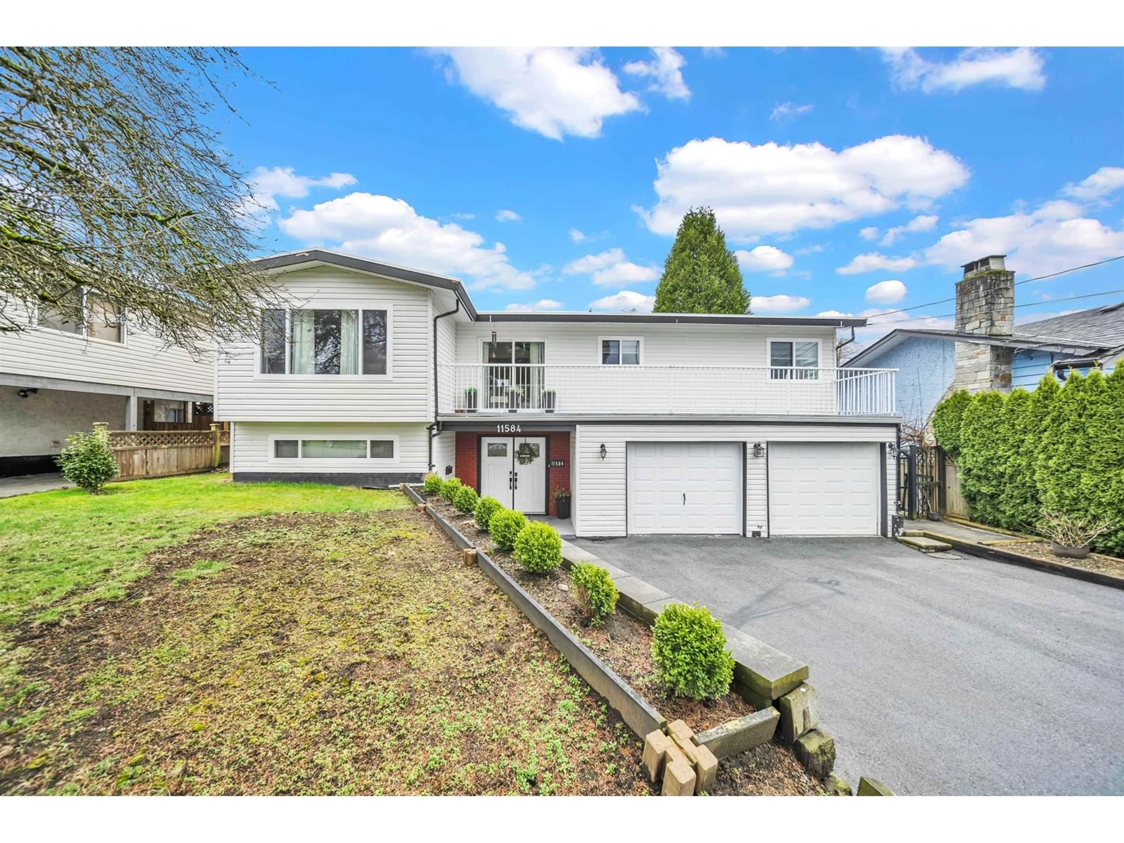 Home with vinyl exterior material, street for 11584 77A, Delta British Columbia V4C1M7