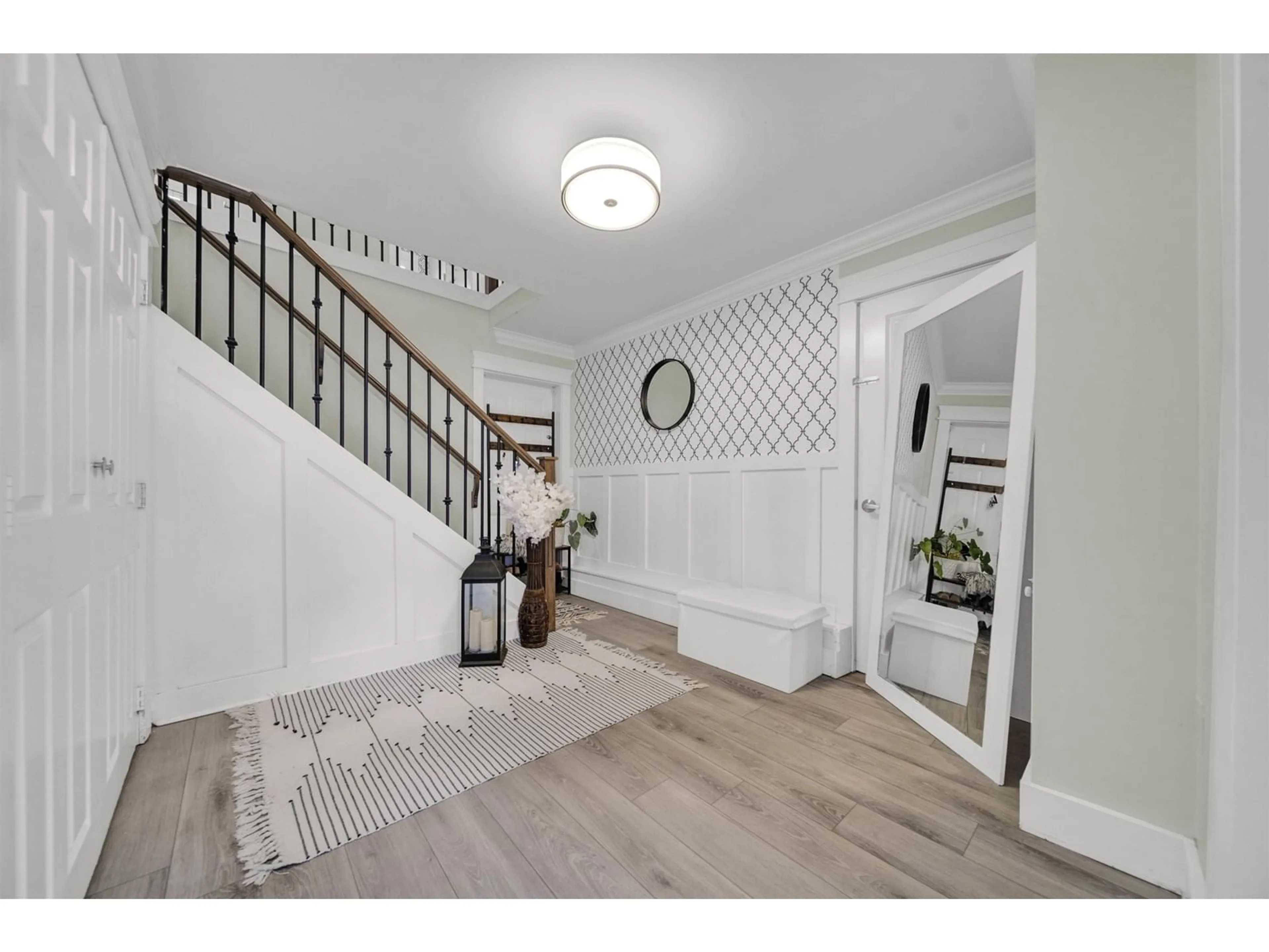 Indoor entryway for 11584 77A, Delta British Columbia V4C1M7