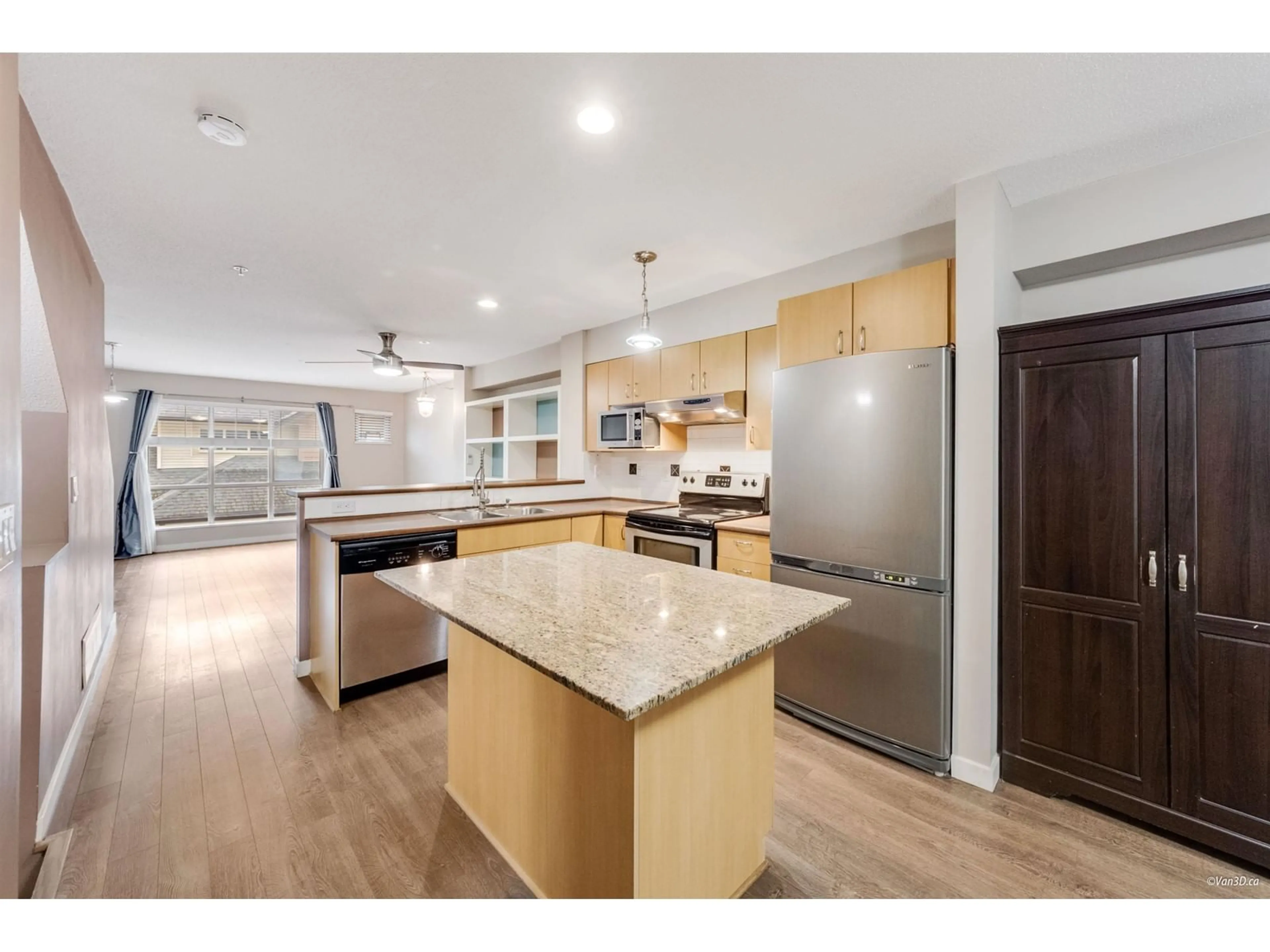 Open concept kitchen, unknown for 19 - 20350 68, Langley British Columbia V2Y3A5