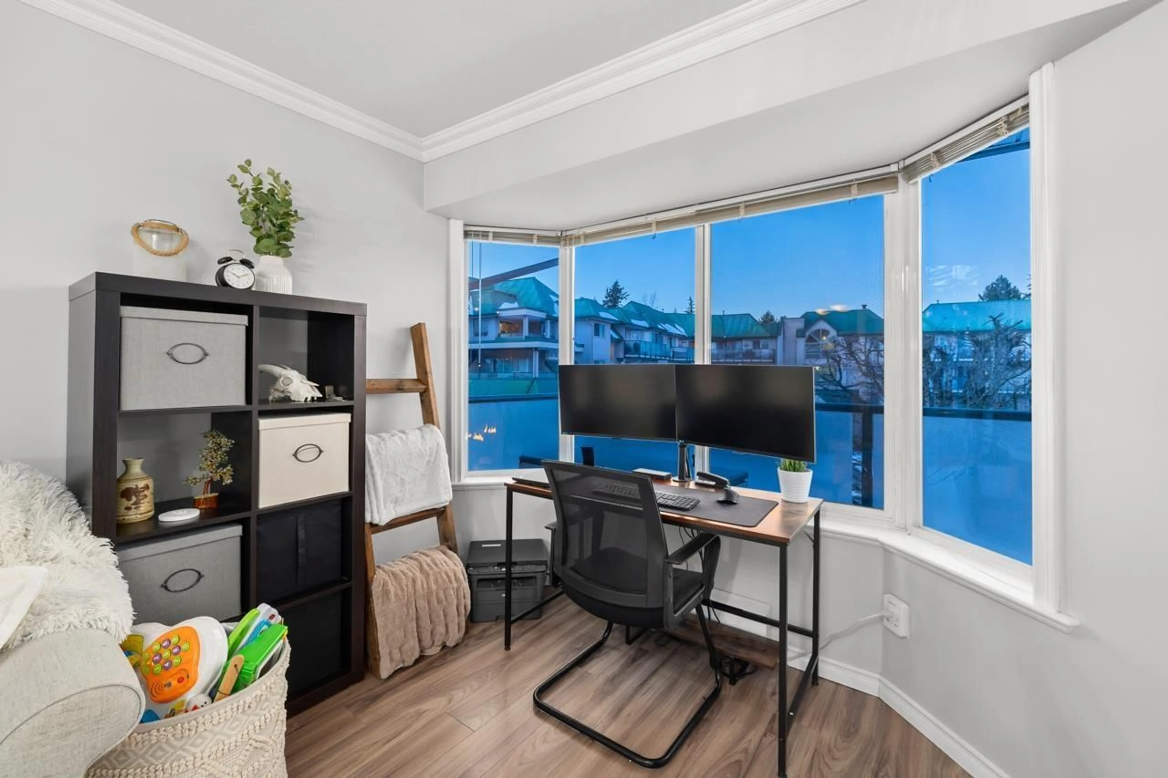 A pic of a room for 310 - 2958 TRETHEWEY, Abbotsford British Columbia V2T6P6