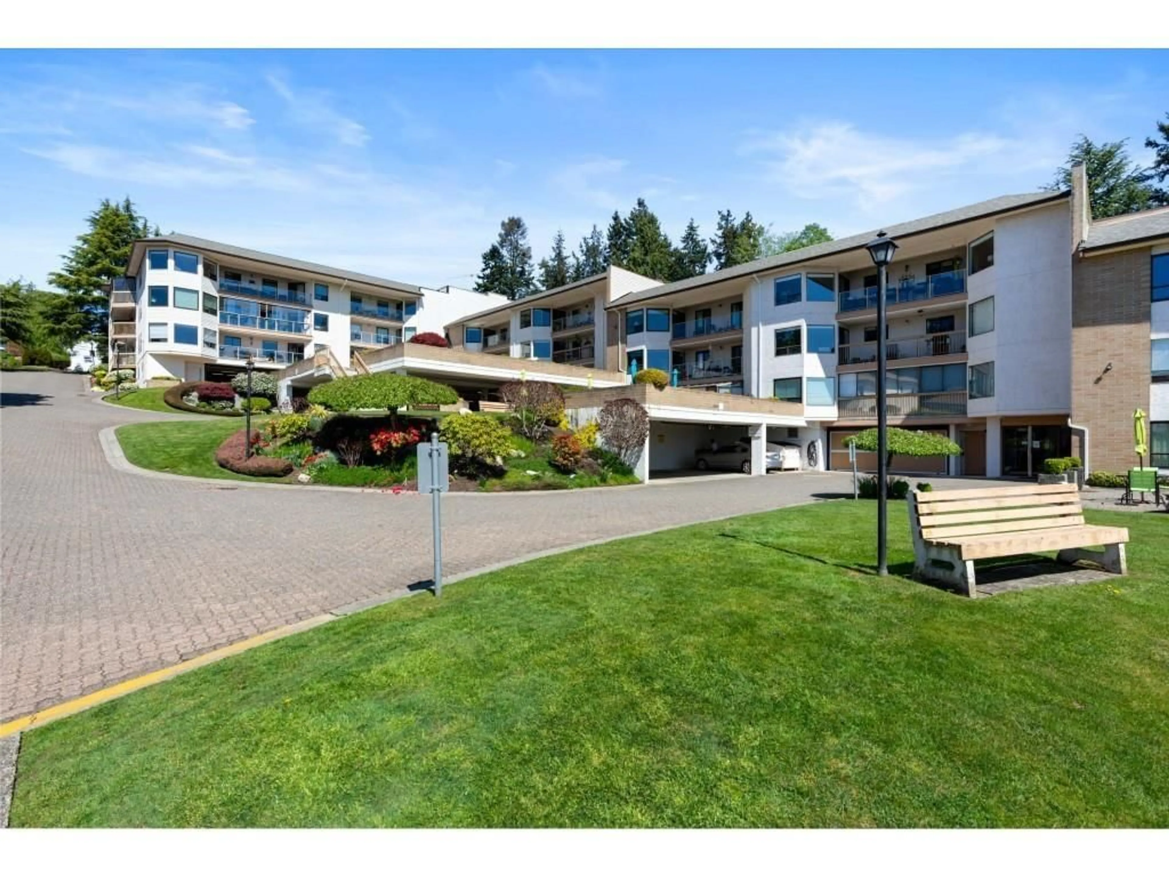 Unknown for 614 - 1350 VIDAL, White Rock British Columbia V4B5G6