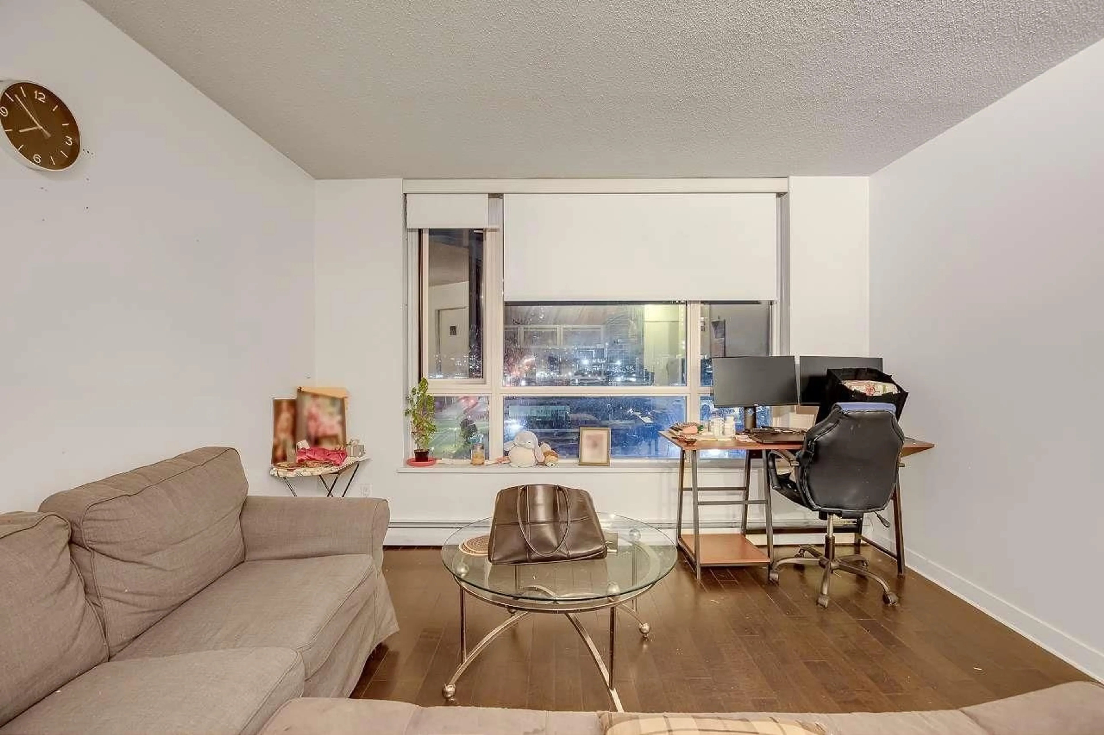 Living room with furniture, unknown for 1011 - 10777 UNIVERSITY, Surrey British Columbia V3T0E6