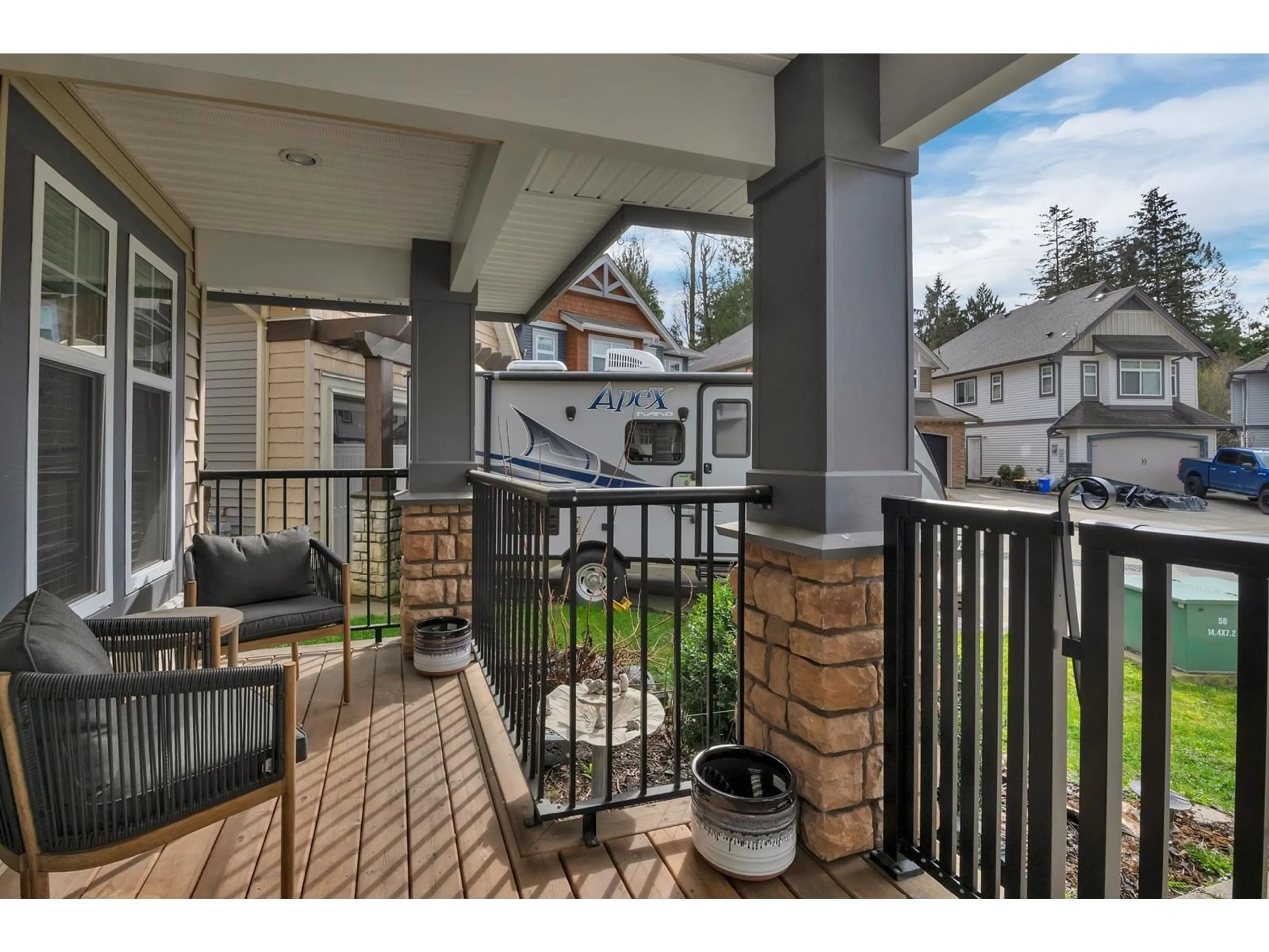 Patio, street for 8736 PARKER, Mission British Columbia V2V0C1