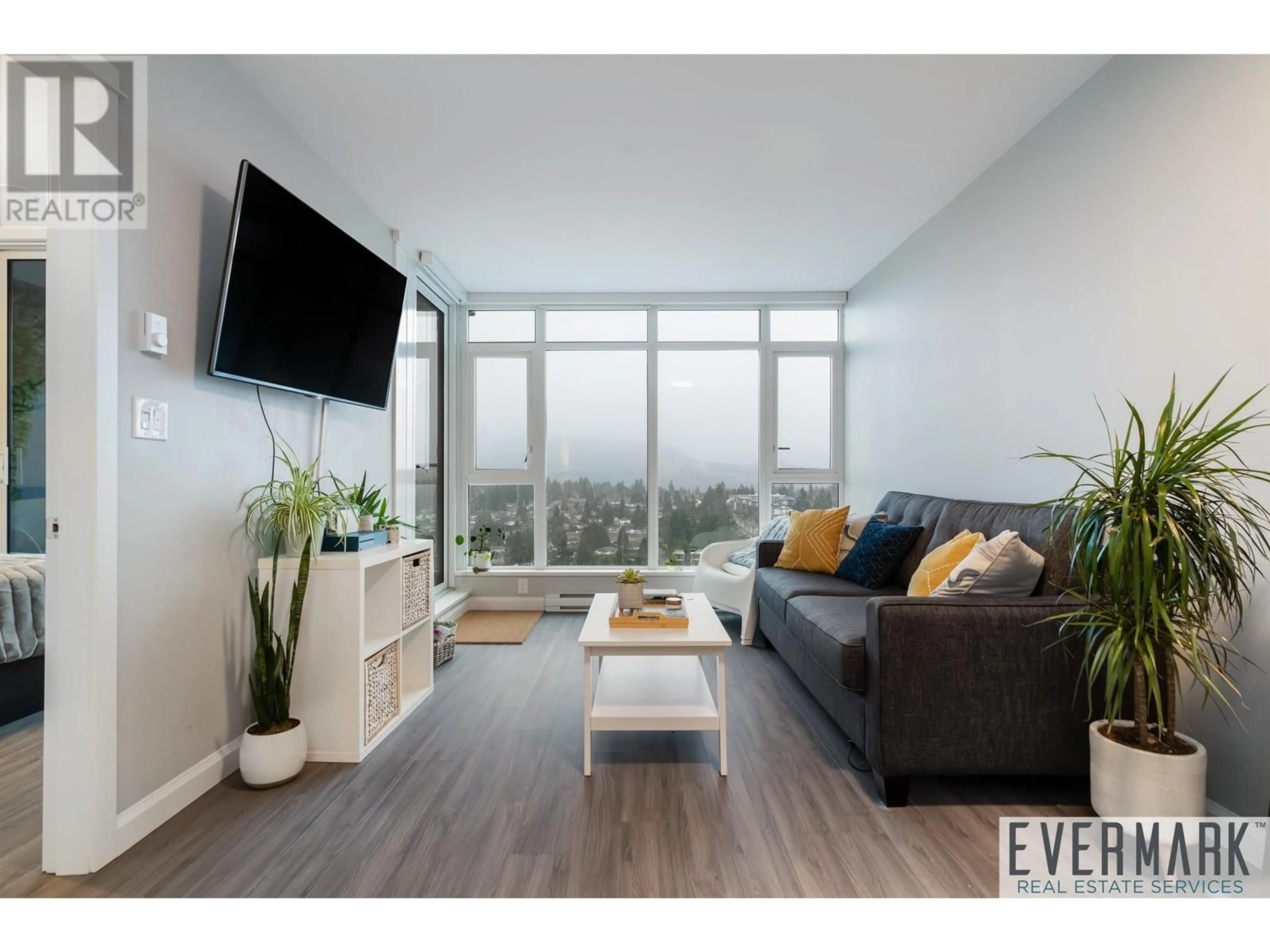 Living room with furniture, unknown for 2506 - 520 COMO LAKE AVENUE, Coquitlam British Columbia V3J0E8