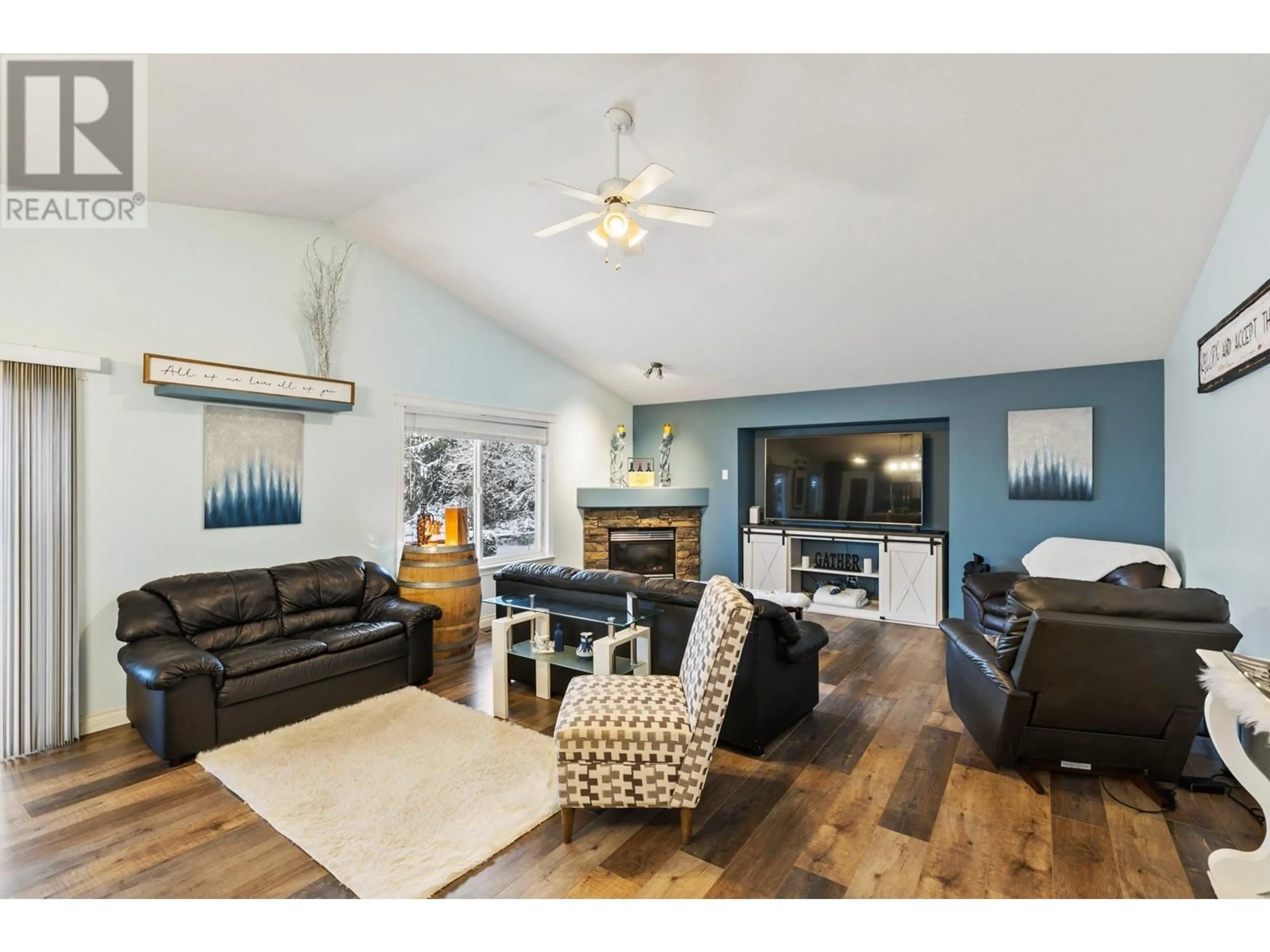 Living room with furniture, wood/laminate floor for 23960 ABERNETHY WAY, Maple Ridge British Columbia V4R1N2