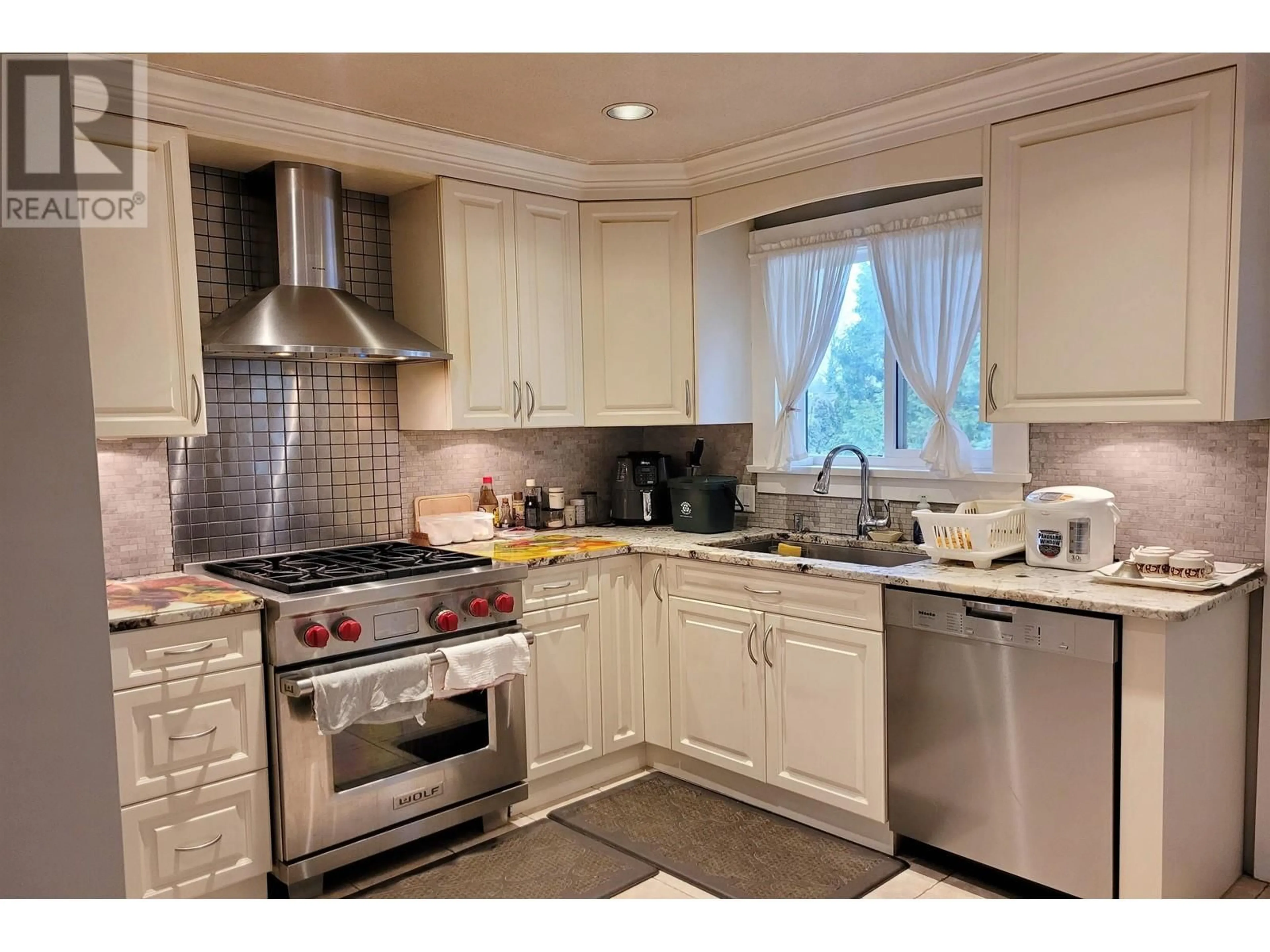 Unknown for 7921 BURNFIELD CRESCENT, Burnaby British Columbia V5E2B8