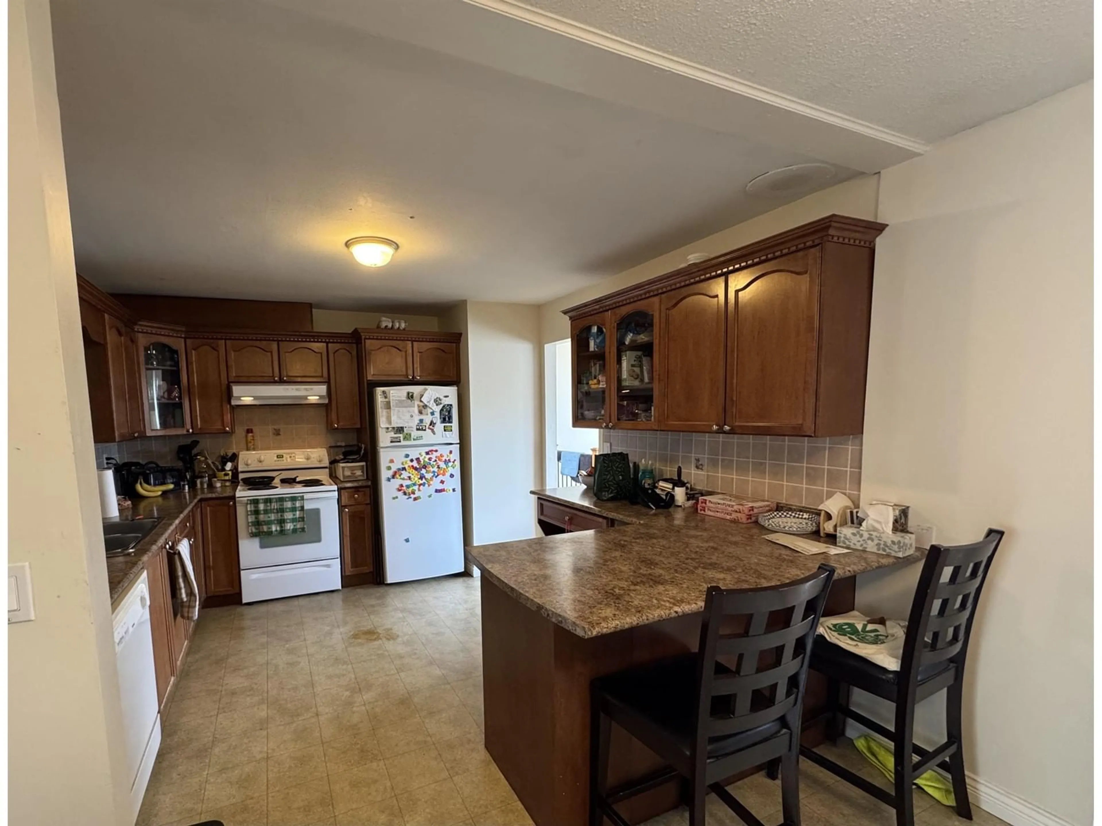 Open concept kitchen, ceramic/tile floor for 1414 KIPLING, Abbotsford British Columbia V2S6J9