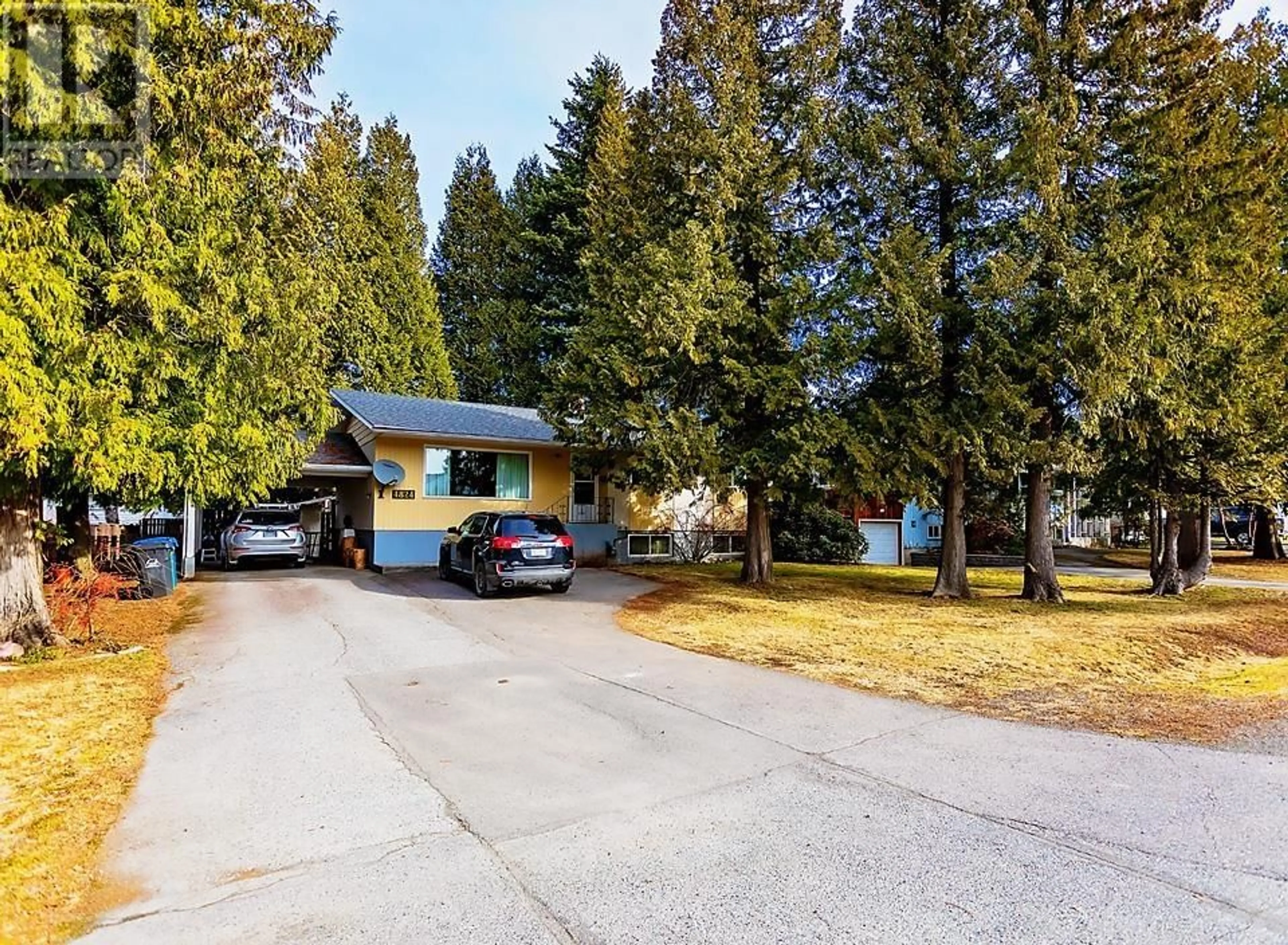 A pic from outside/outdoor area/front of a property/back of a property/a pic from drone, street for 4824 OLSON AVENUE, Terrace British Columbia V8G2A6
