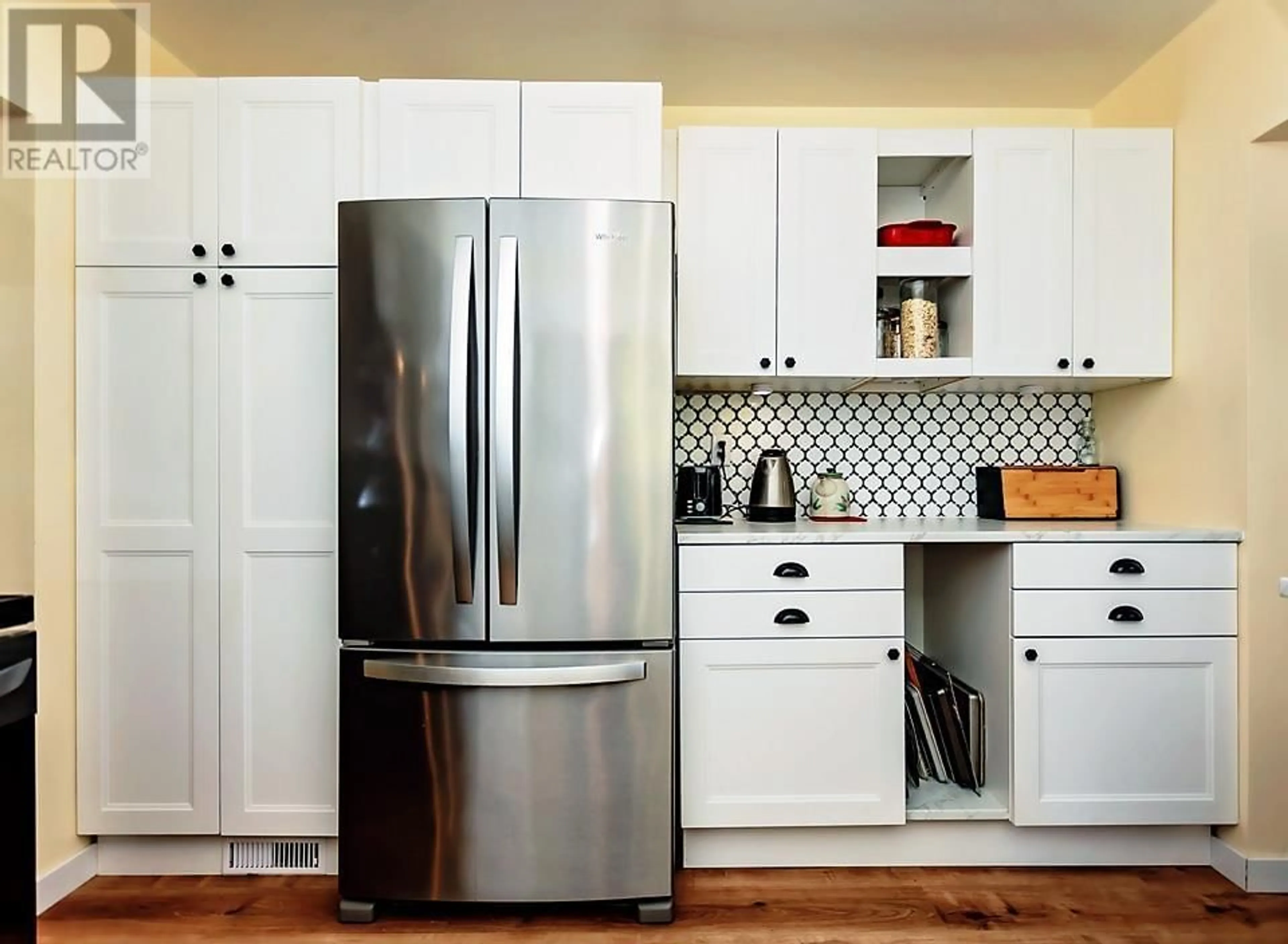 Contemporary kitchen, unknown for 4824 OLSON AVENUE, Terrace British Columbia V8G2A6
