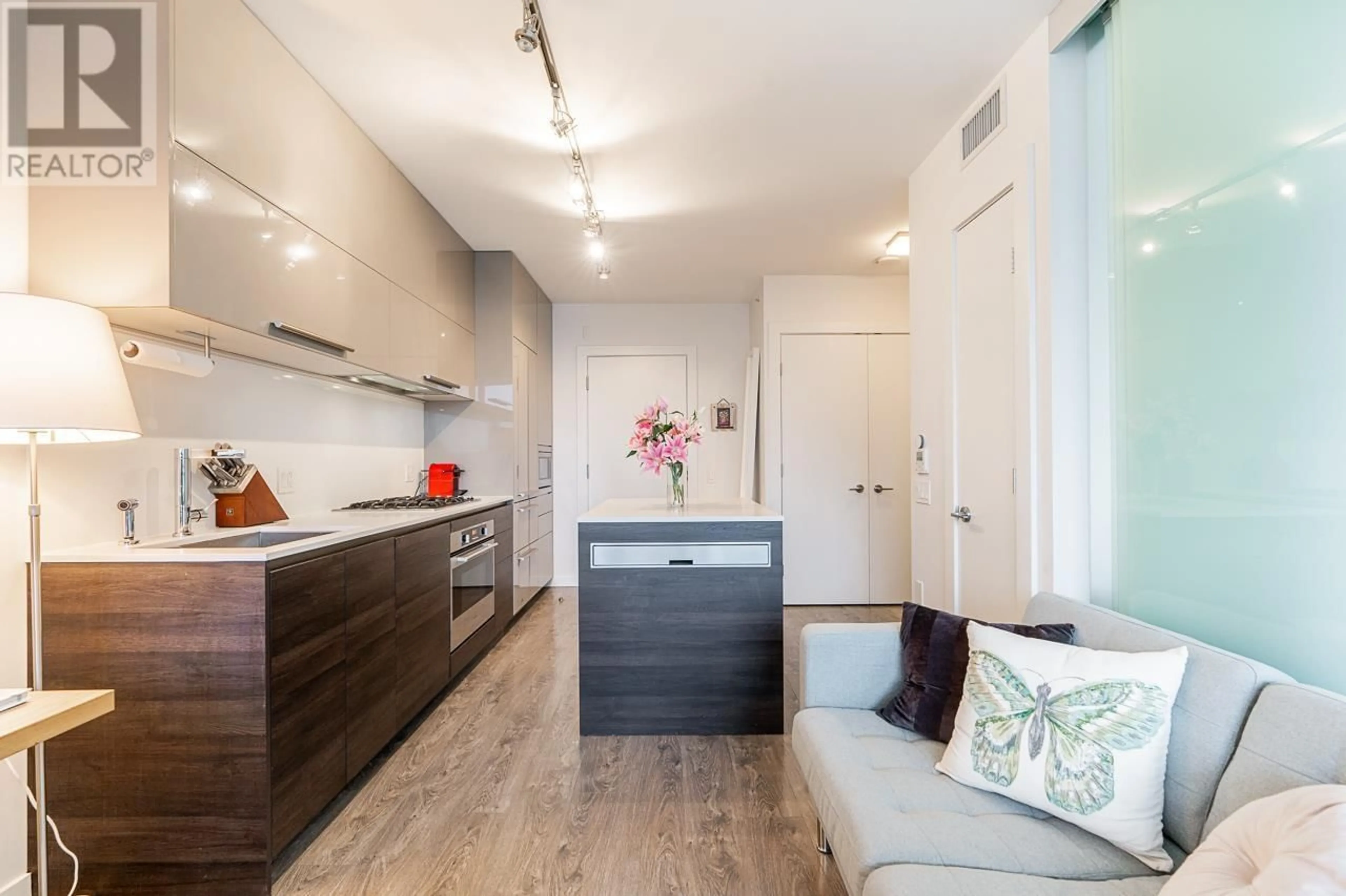Open concept kitchen, unknown for 1507 - 2378 ALPHA AVENUE, Burnaby British Columbia V5C0K2