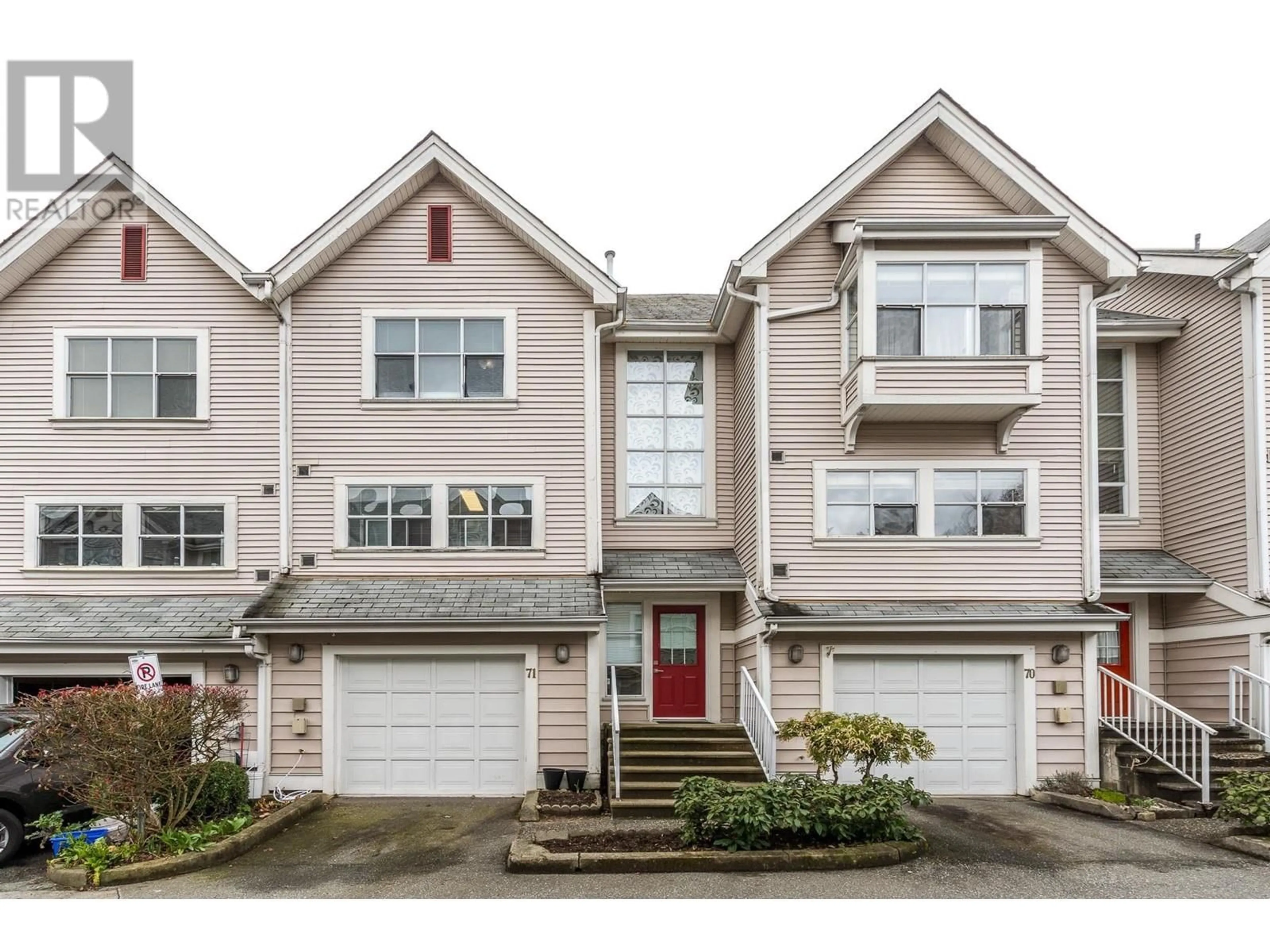 Home with vinyl exterior material, street for 71 - 2450 HAWTHORNE AVENUE, Port Coquitlam British Columbia V3C6B3