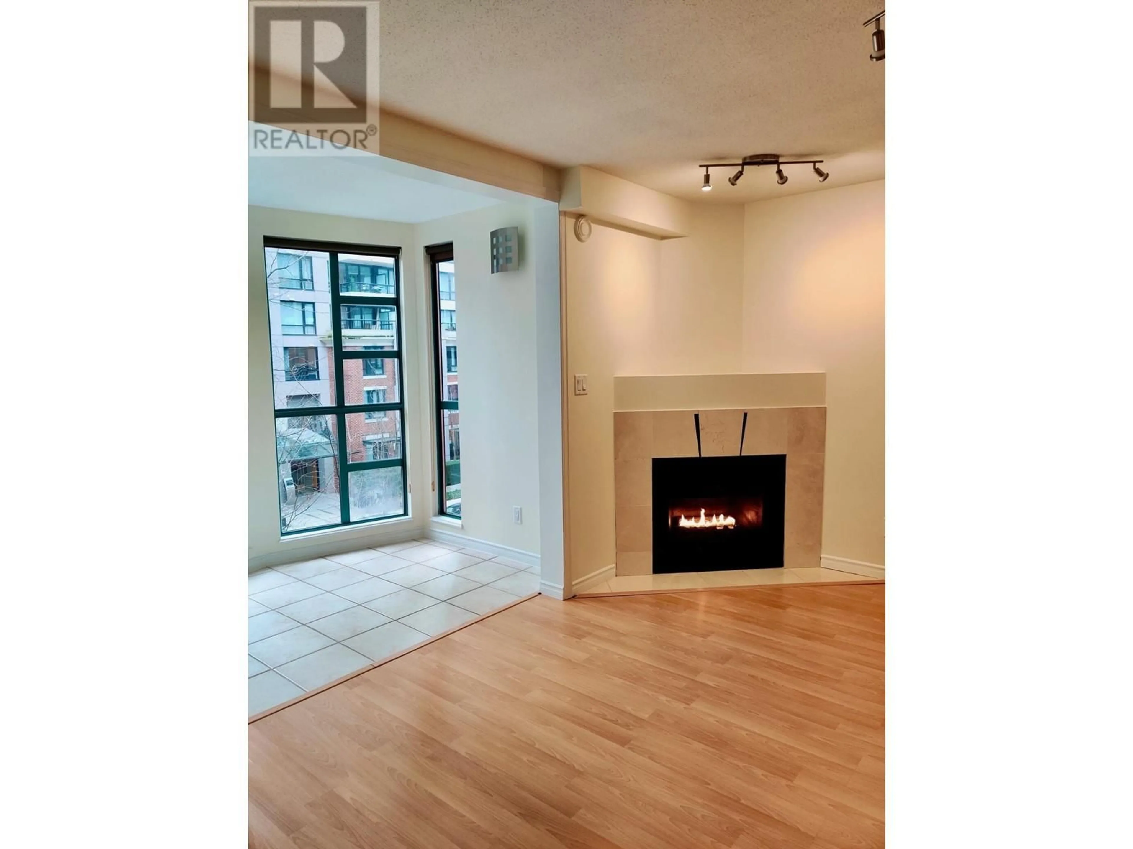 Unknown for 311 939 HOMER STREET, Vancouver British Columbia V6B2W6