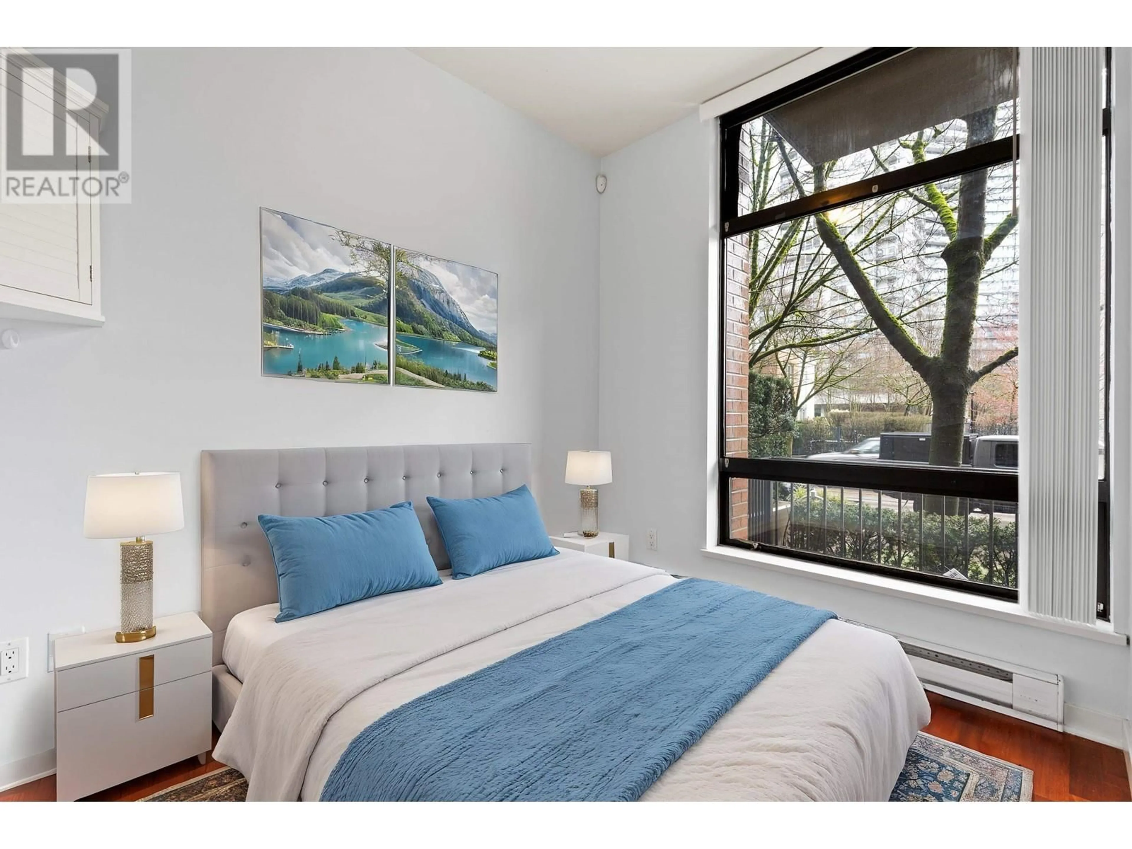 Bedroom with bed, unknown for 975 BEATTY STREET, Vancouver British Columbia V6Z3C5