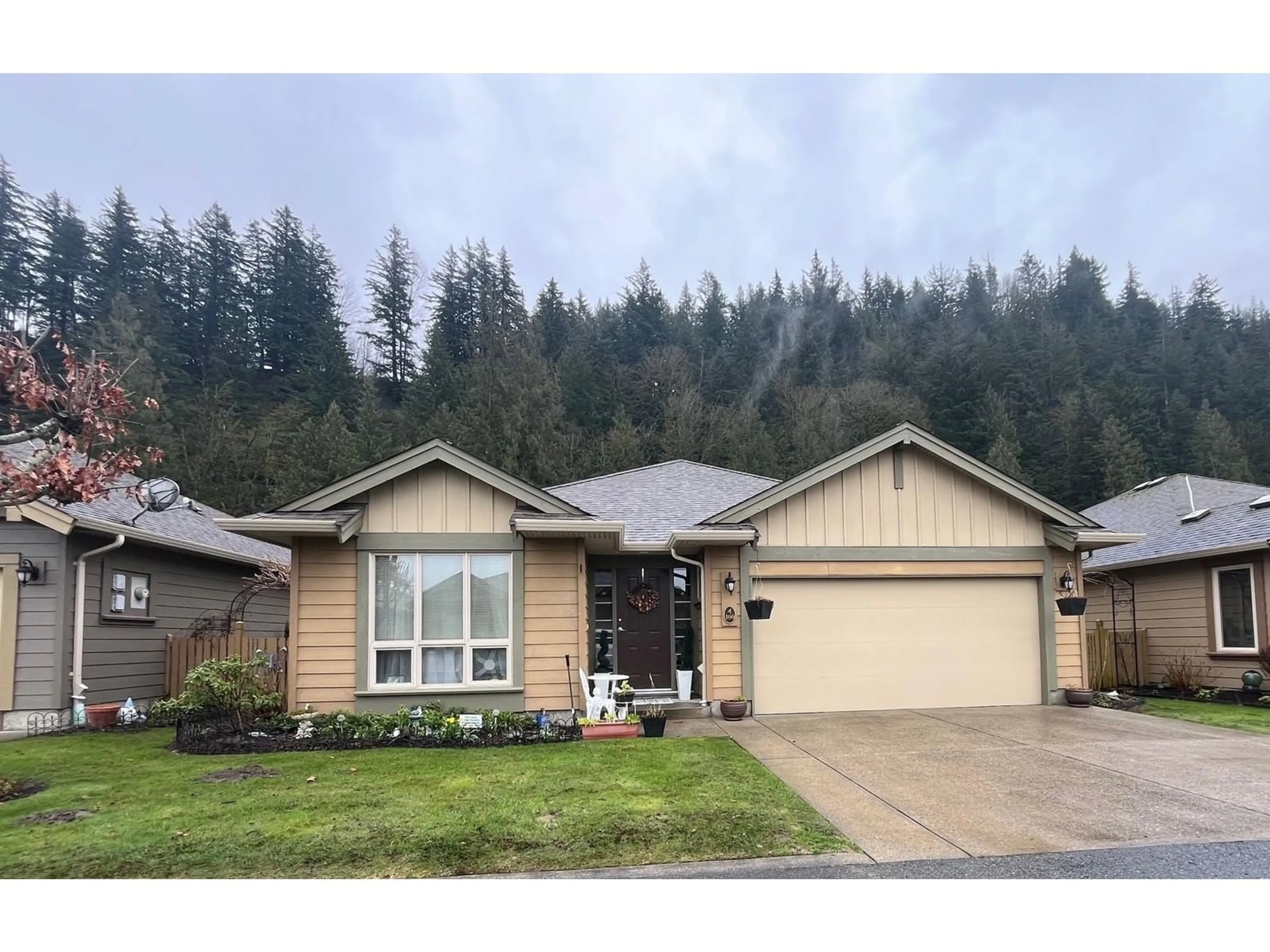 Home with brick exterior material, street for 100 - 46000 THOMAS ROAD, Chilliwack British Columbia V2R5W6