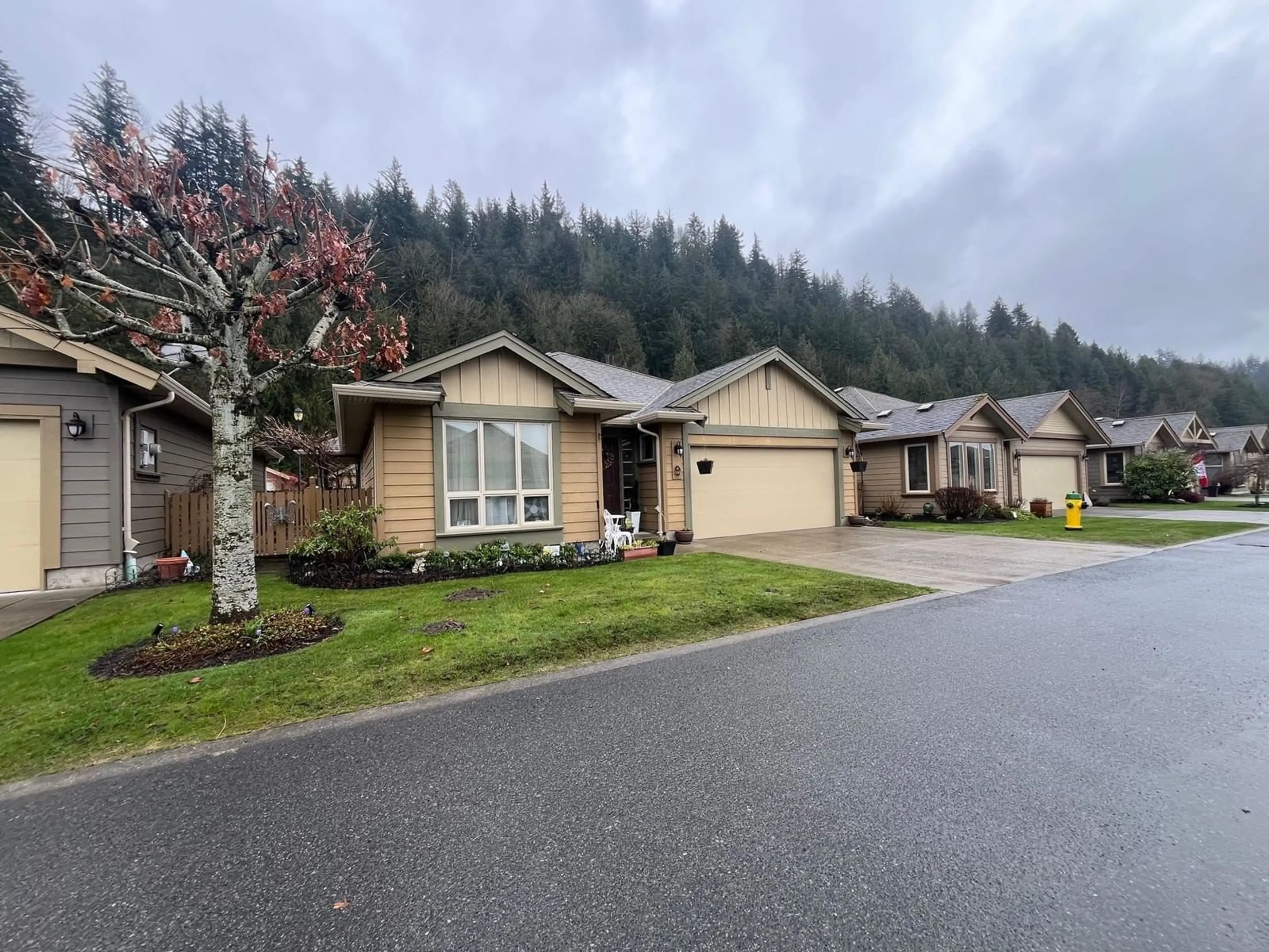 Unknown for 100 - 46000 THOMAS ROAD, Chilliwack British Columbia V2R5W6