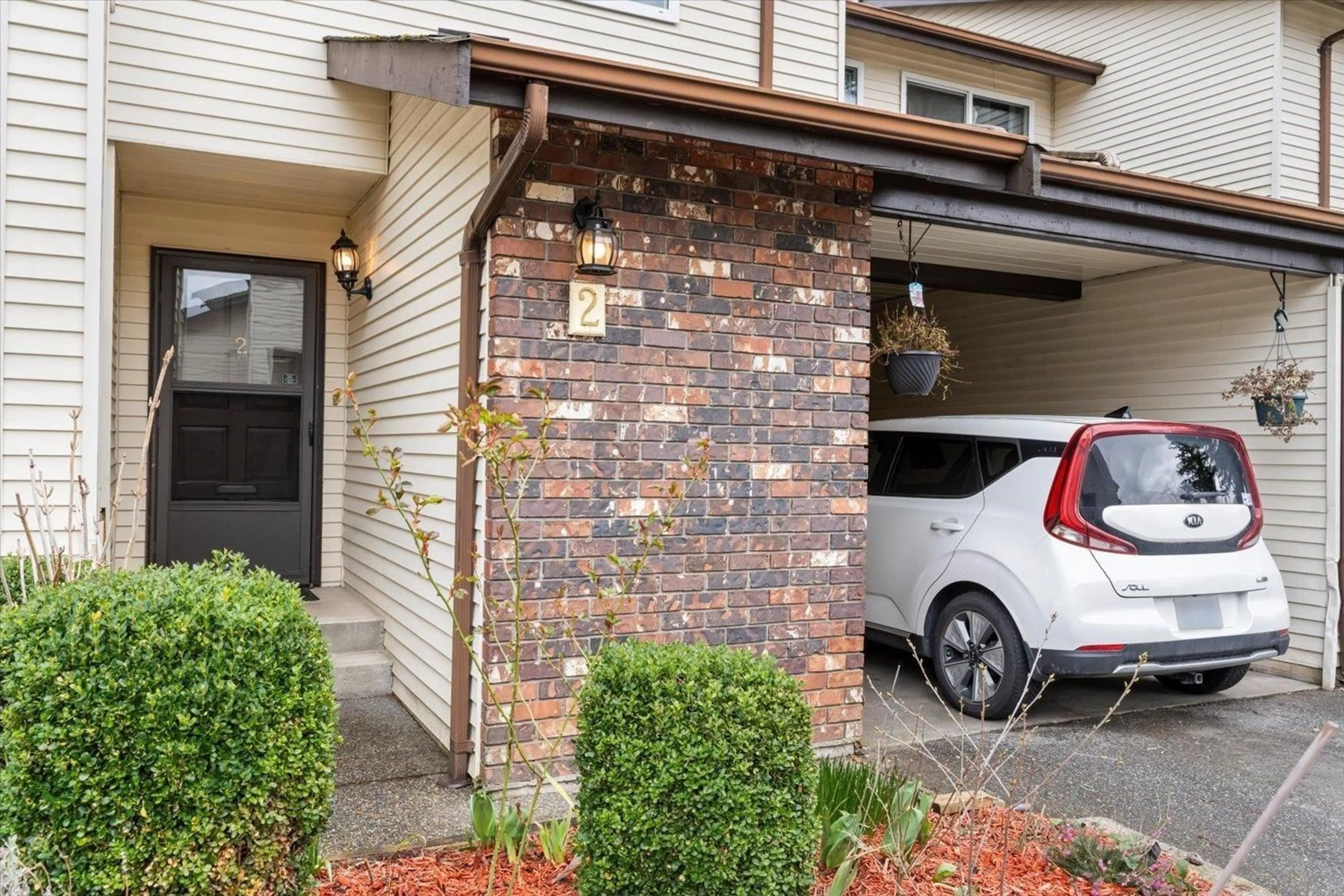 Home with brick exterior material, street for 2 33951 MARSHALL ROAD, Abbotsford British Columbia V2S1L6