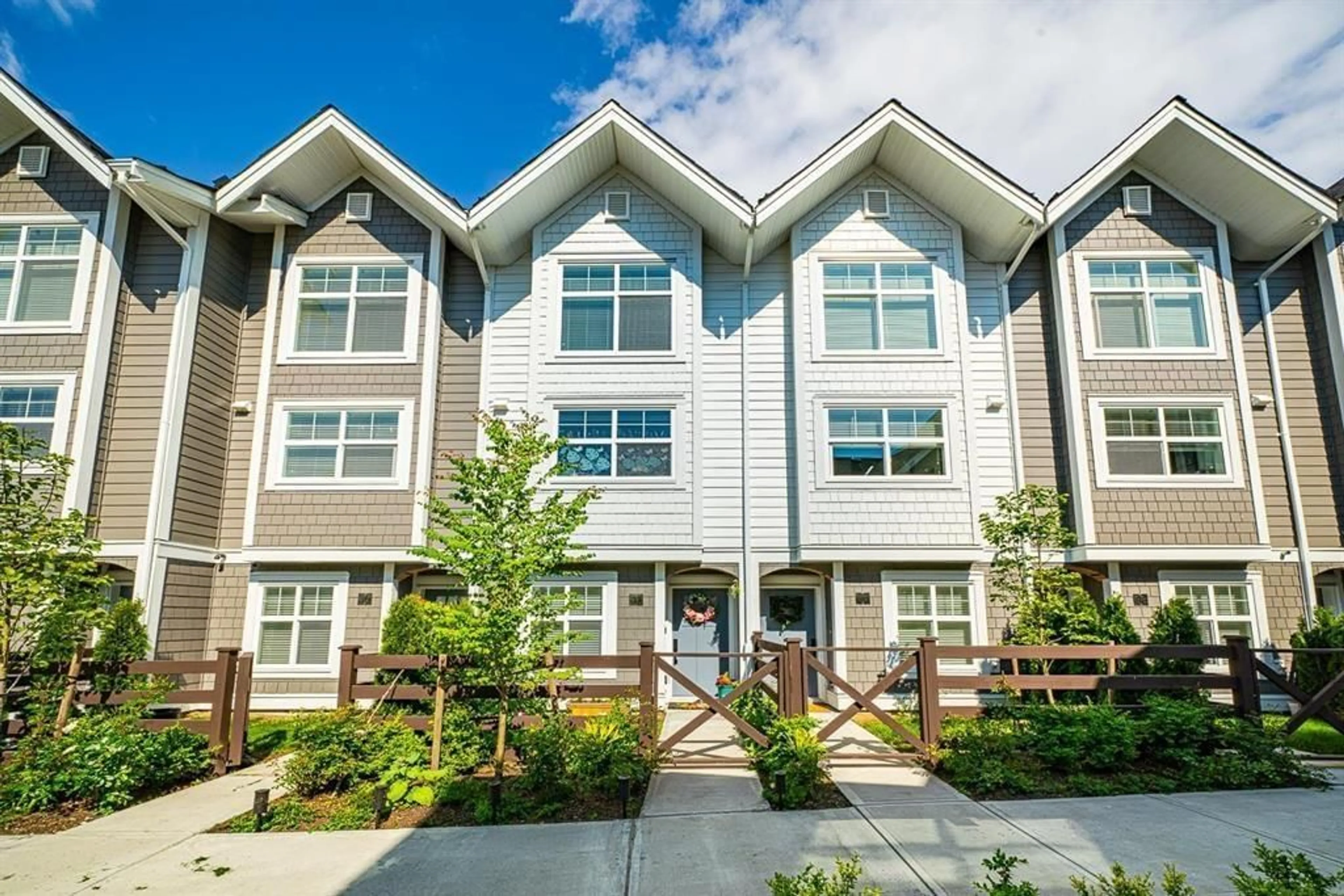 Home with vinyl exterior material, unknown for 31 - 14541 WINTER, Surrey British Columbia V4P0G5