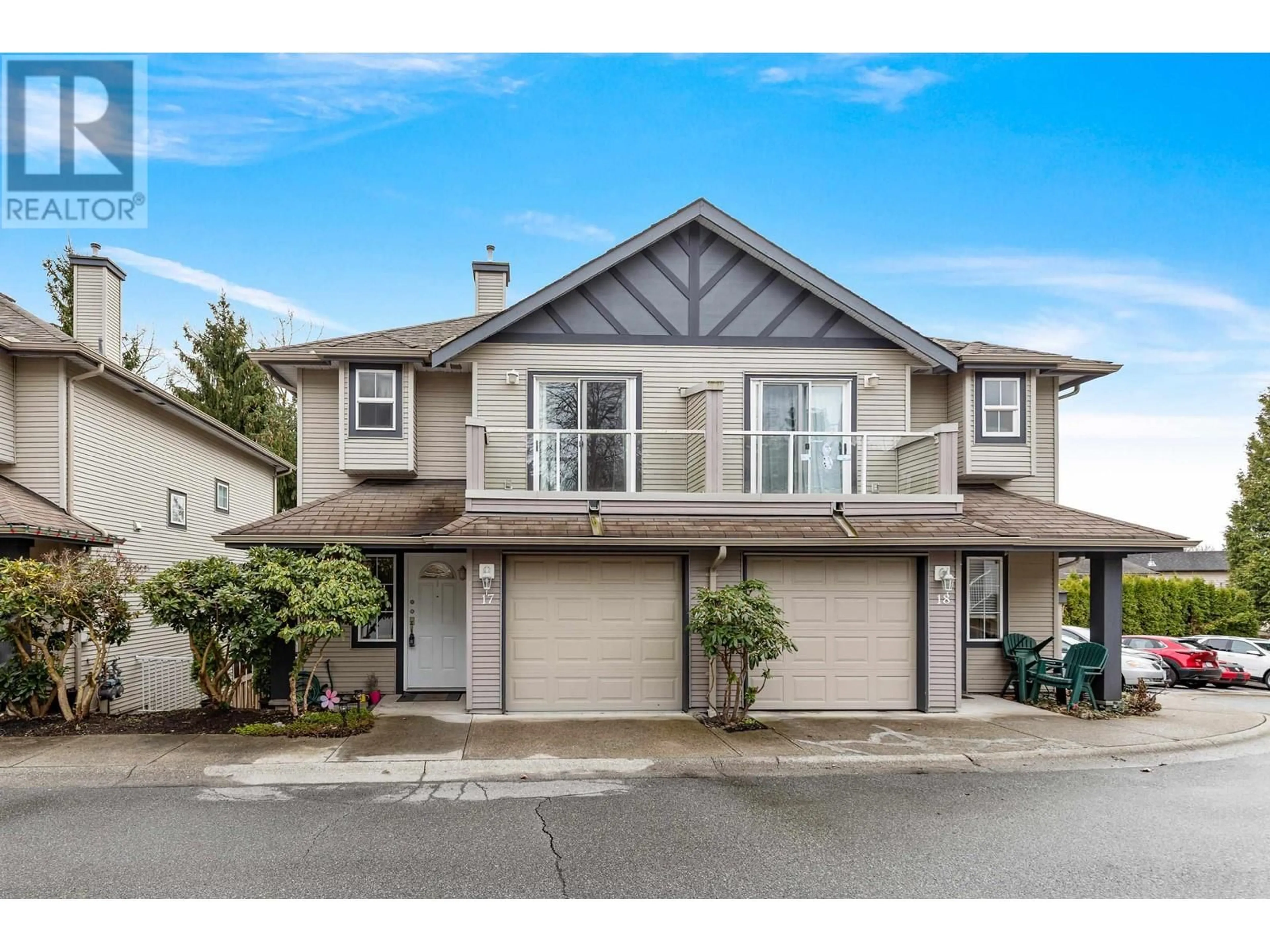 Home with vinyl exterior material, street for 17 - 11229 232 STREET, Maple Ridge British Columbia V2X2N4