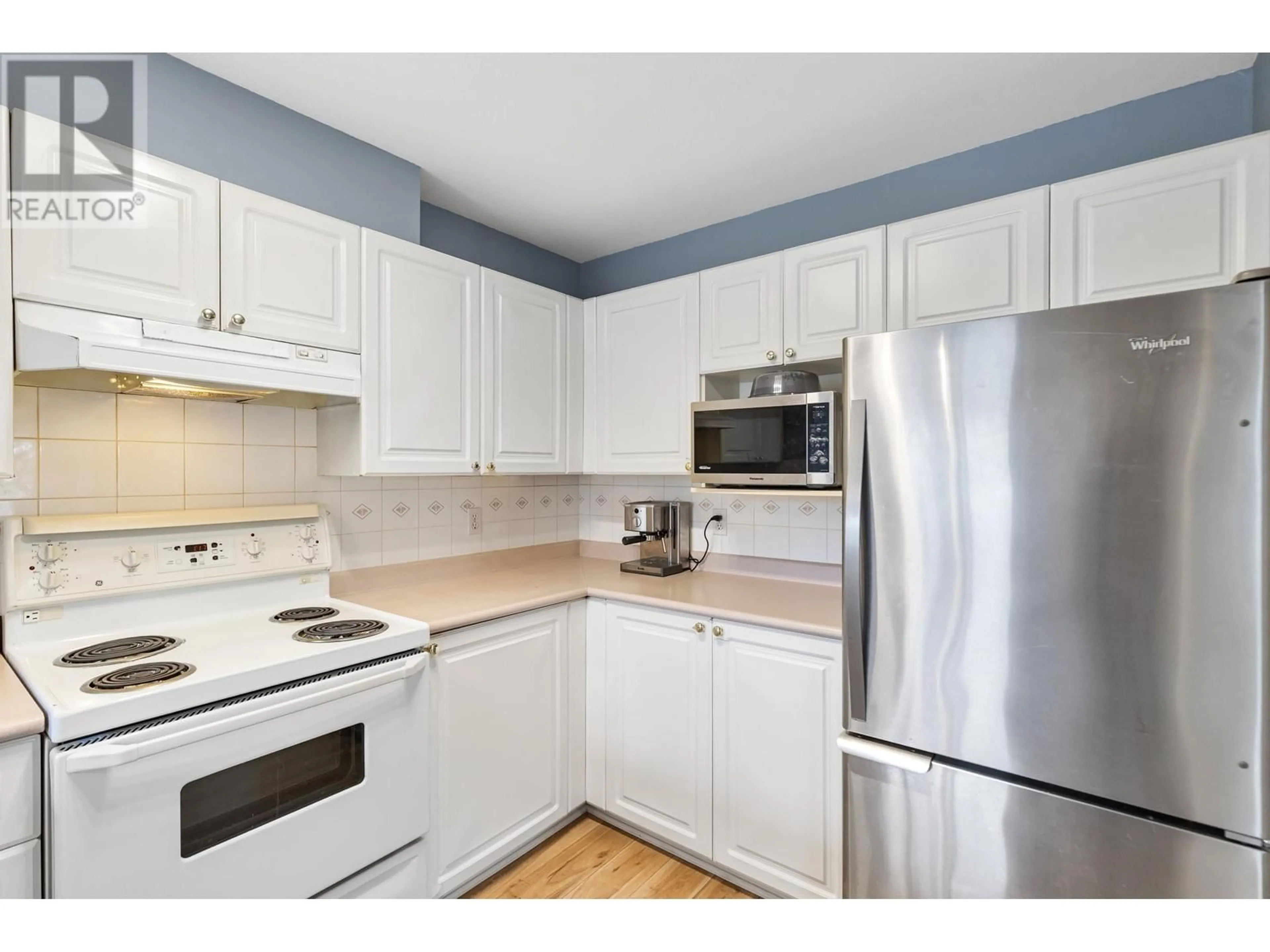Standard kitchen, unknown for 17 - 11229 232 STREET, Maple Ridge British Columbia V2X2N4