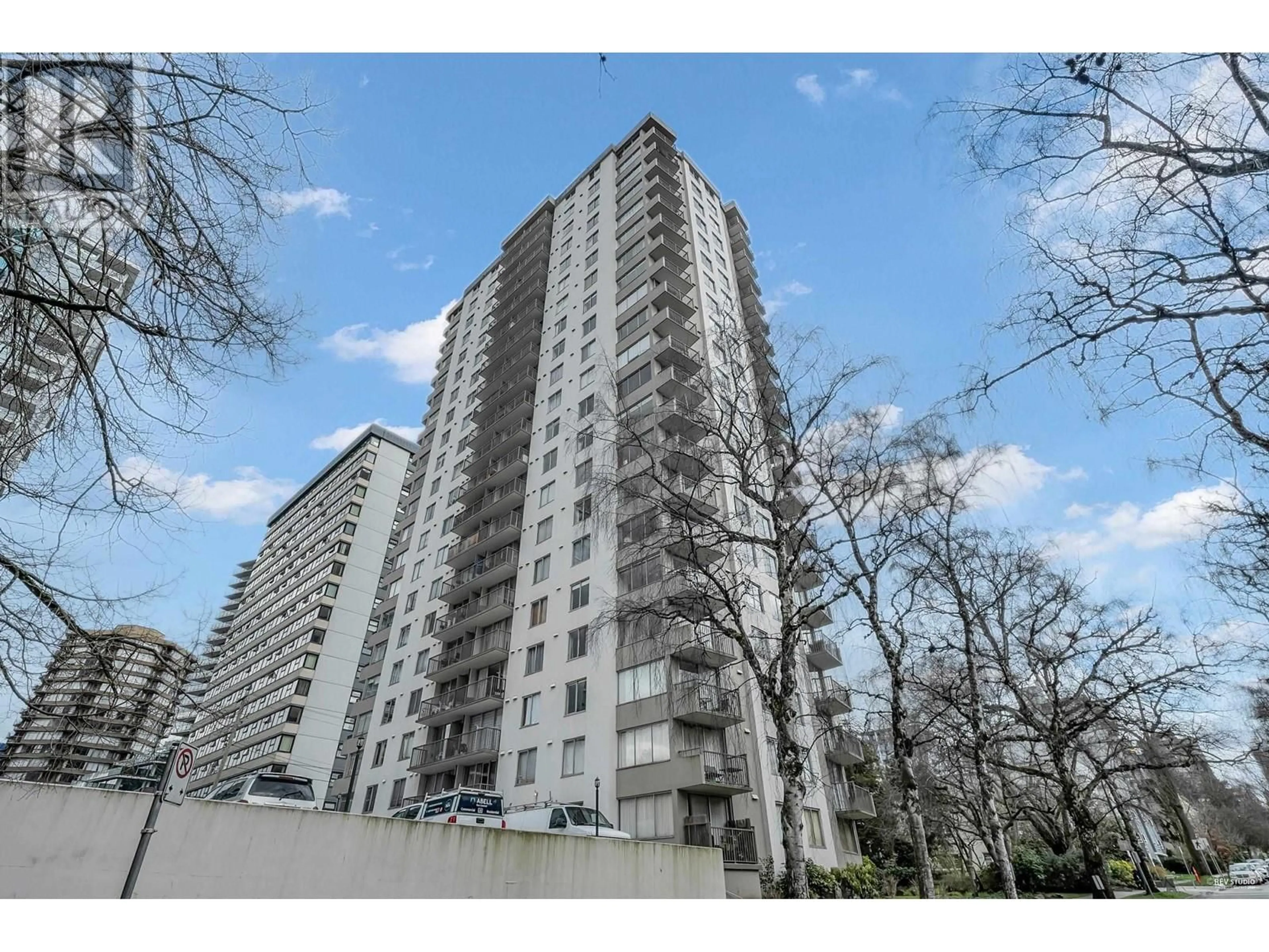 A pic from outside/outdoor area/front of a property/back of a property/a pic from drone, unknown for 2004 - 1251 CARDERO STREET, Vancouver British Columbia V6G2H9
