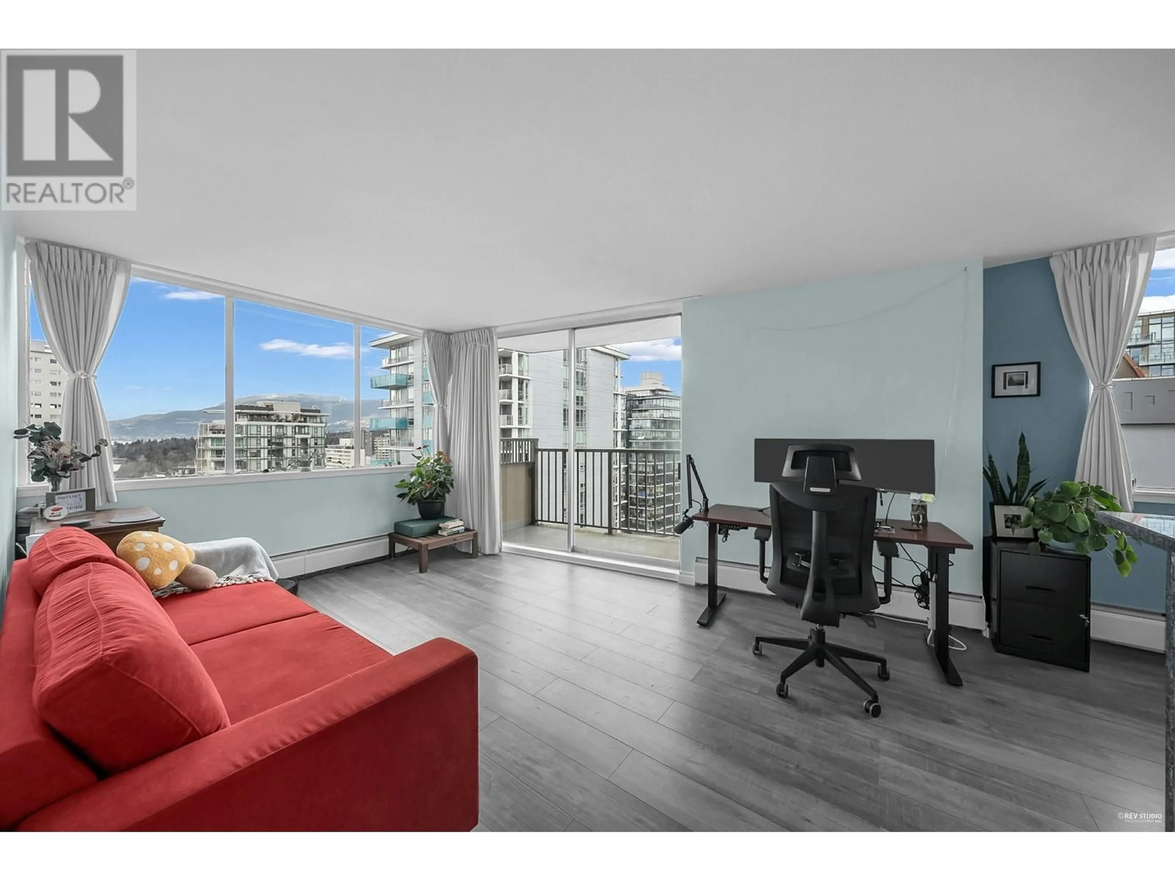 Living room with furniture, wood/laminate floor for 2004 - 1251 CARDERO STREET, Vancouver British Columbia V6G2H9