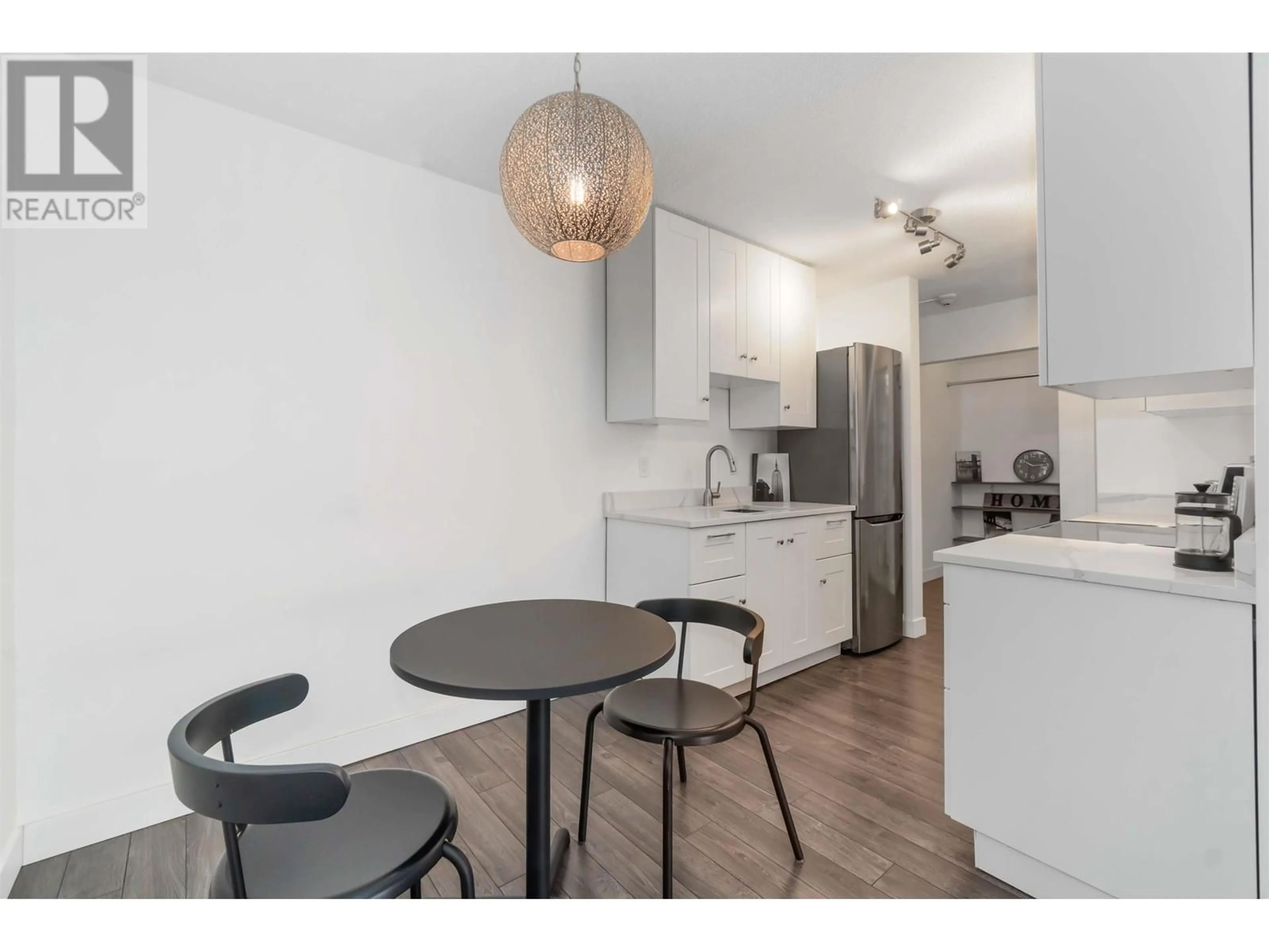 Standard kitchen, wood/laminate floor for 302 - 275 2ND STREET, North Vancouver British Columbia V7M1C9