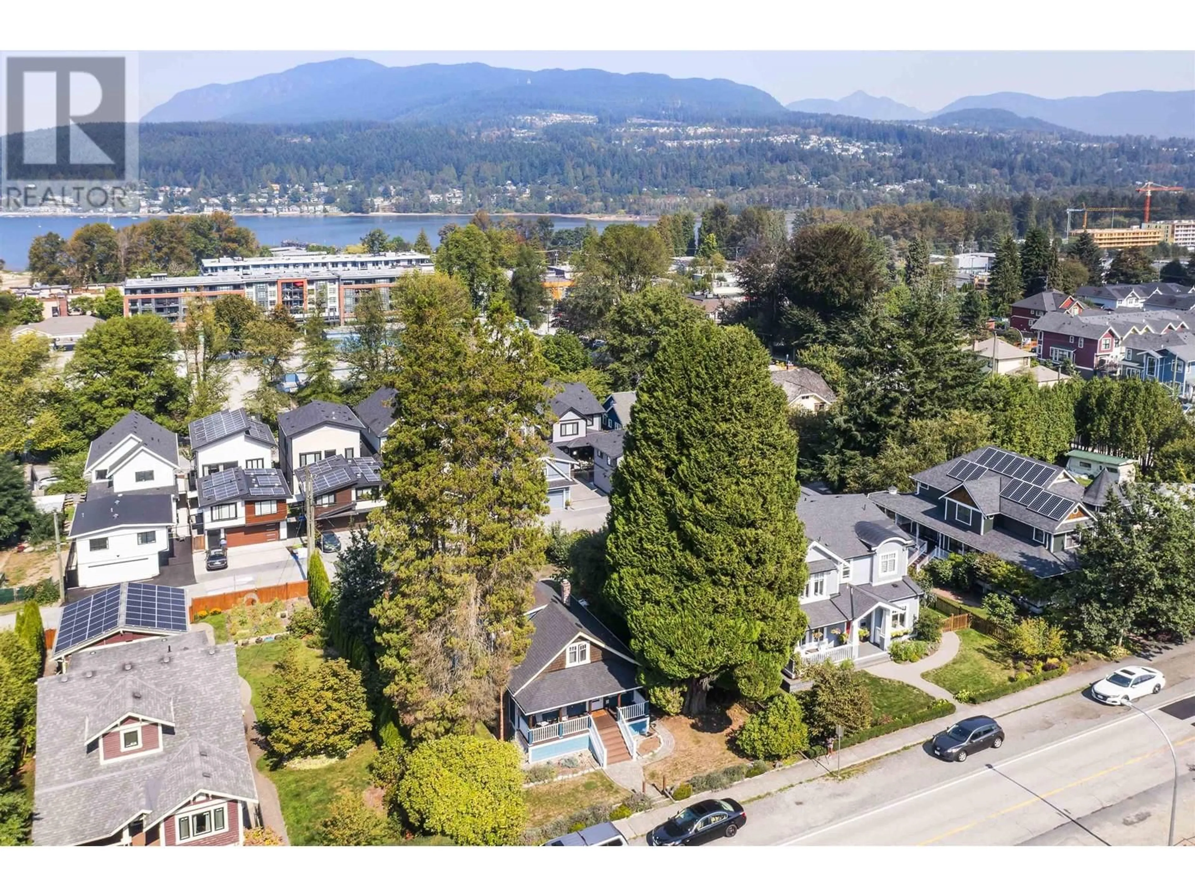 A pic from outside/outdoor area/front of a property/back of a property/a pic from drone, mountain view for 2714 HENRY STREET, Port Moody British Columbia V3H2J9