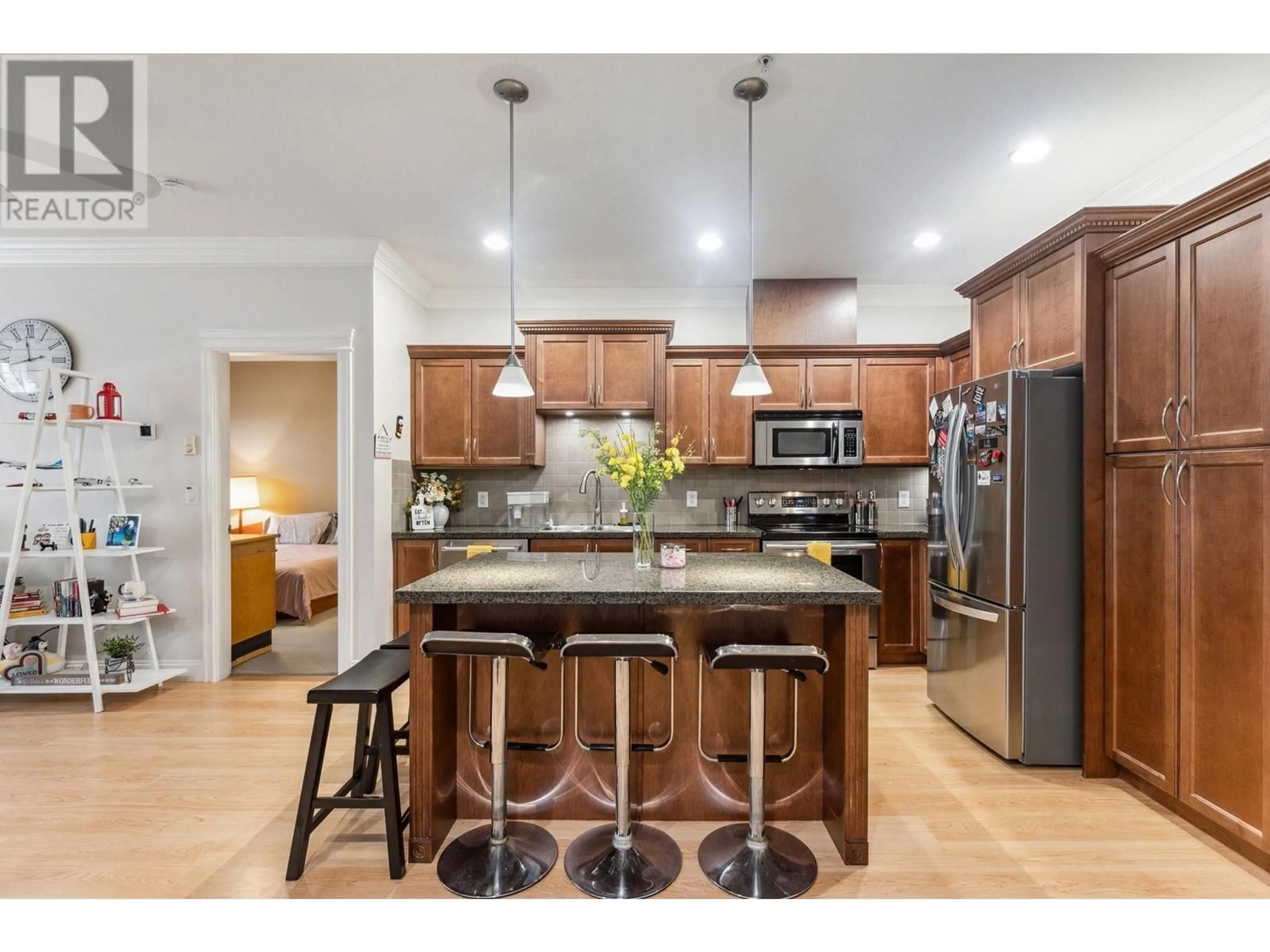 Open concept kitchen, unknown for 106 - 22150 DEWDNEY TRUNK ROAD, Maple Ridge British Columbia V2X3H6