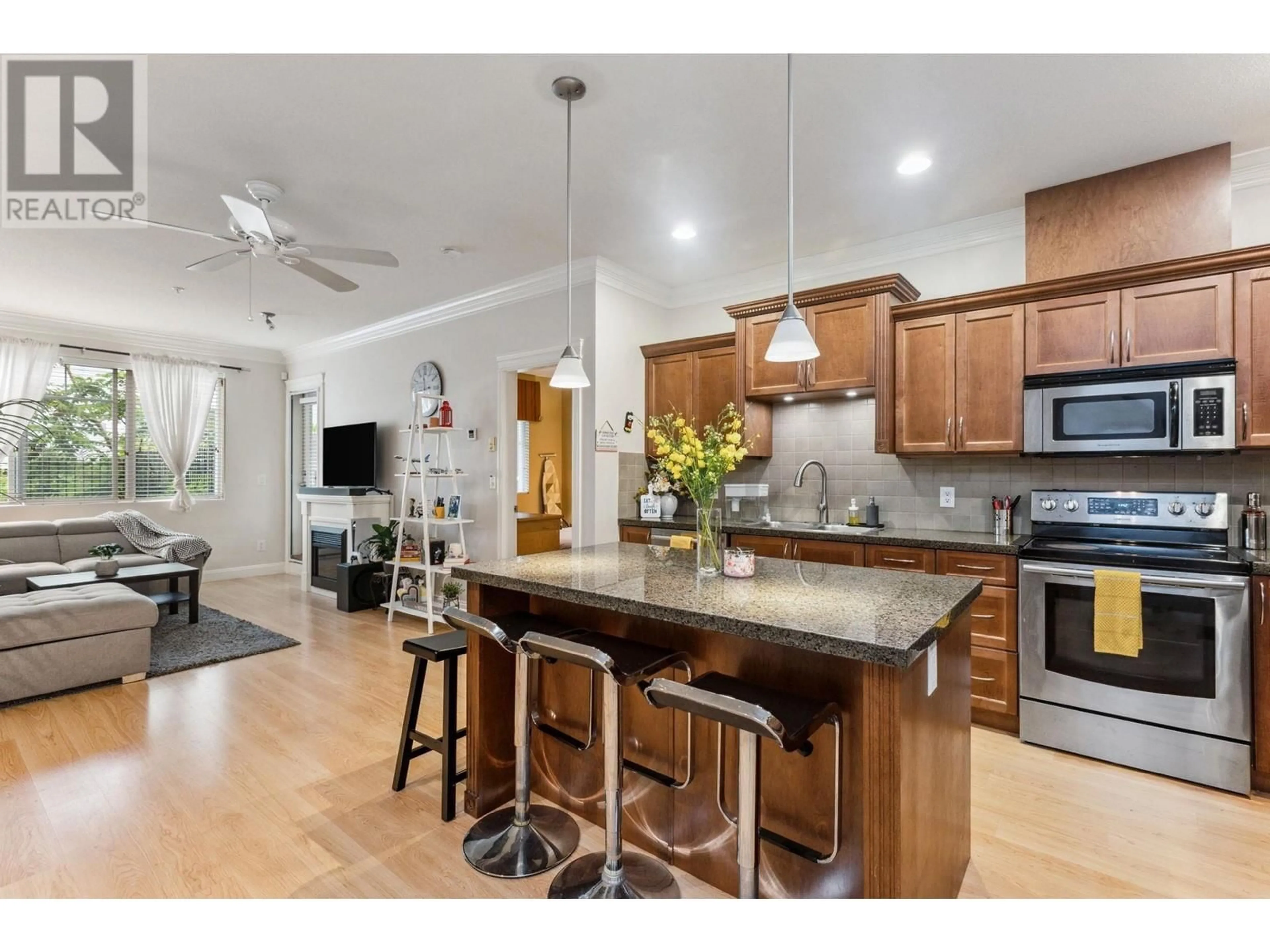 Open concept kitchen, unknown for 106 - 22150 DEWDNEY TRUNK ROAD, Maple Ridge British Columbia V2X3H6