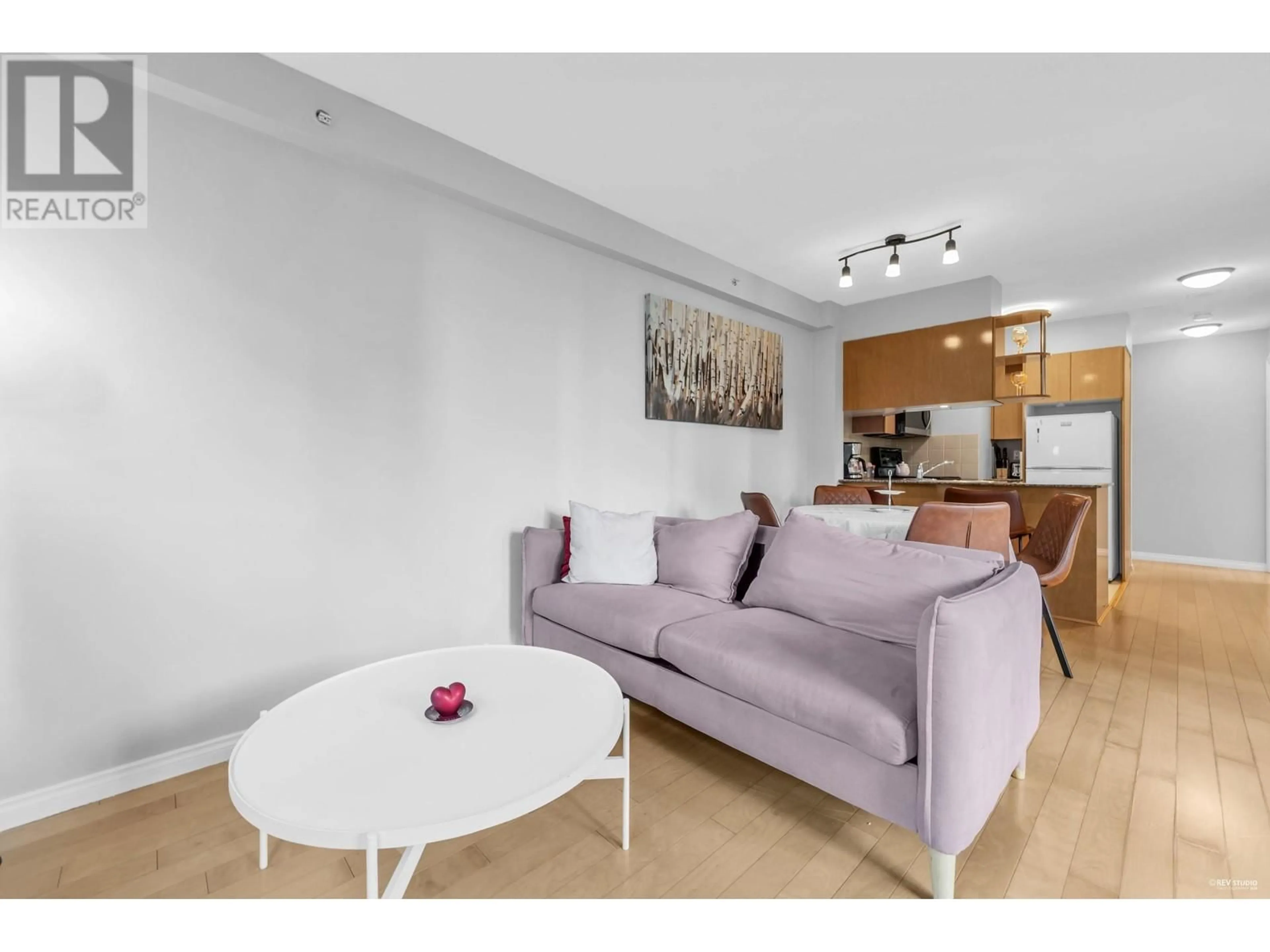 Living room with furniture, unknown for 1608 - 1189 HOWE STREET, Vancouver British Columbia V6Z2X4