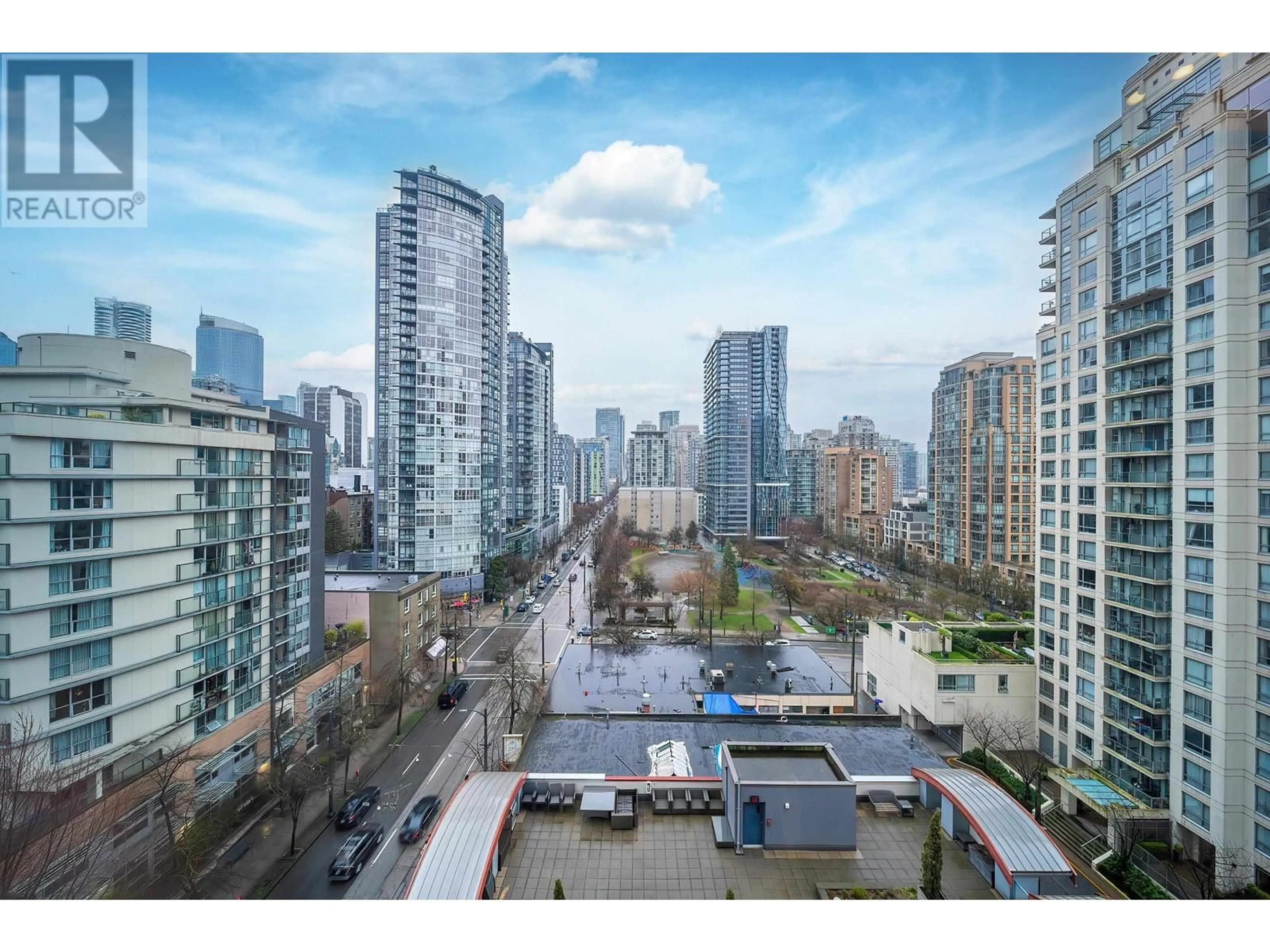 A pic from outside/outdoor area/front of a property/back of a property/a pic from drone, city buildings view from balcony for 706 - 1238 SEYMOUR STREET, Vancouver British Columbia V6B6J3
