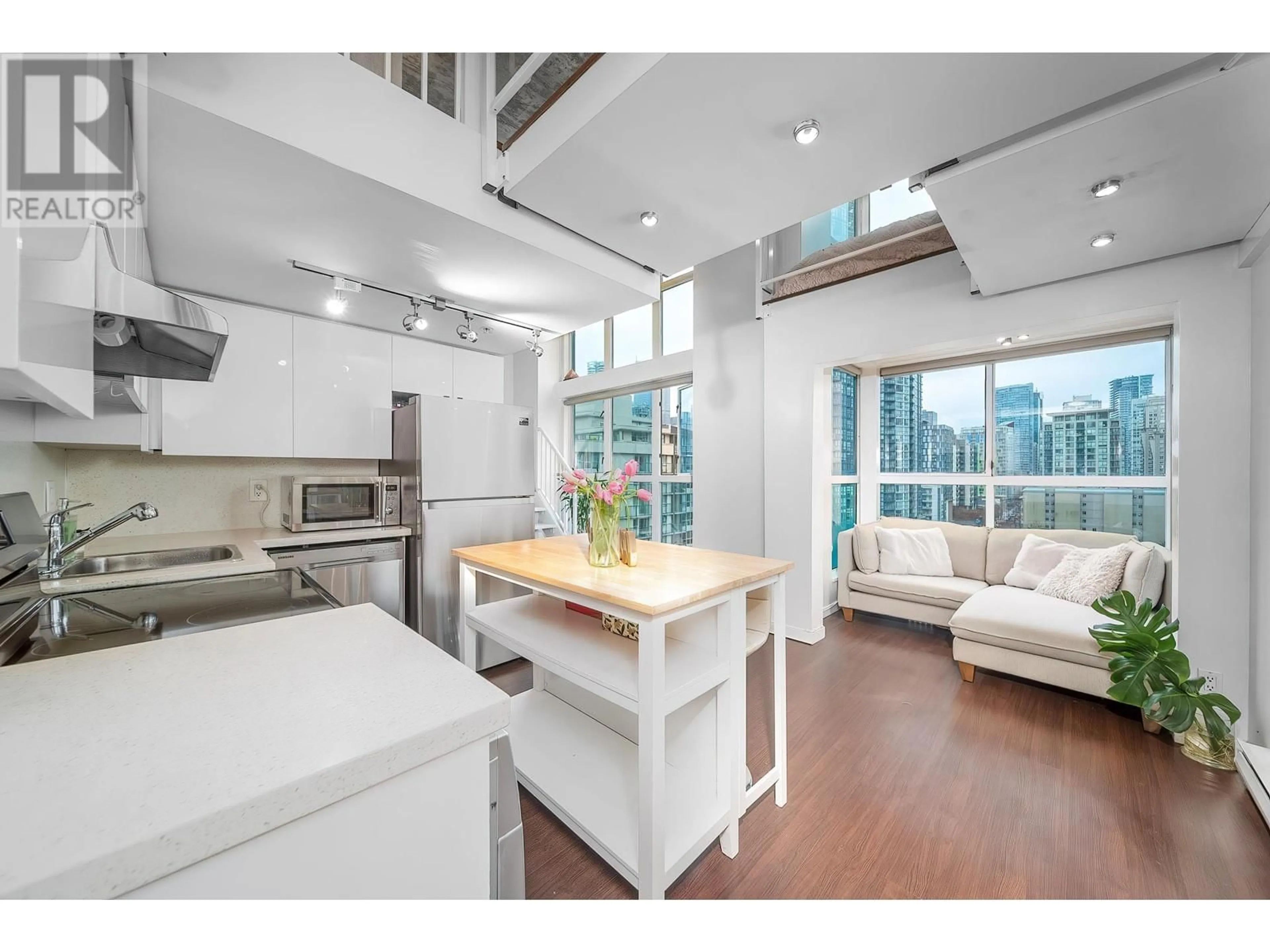 Open concept kitchen, unknown for 706 - 1238 SEYMOUR STREET, Vancouver British Columbia V6B6J3