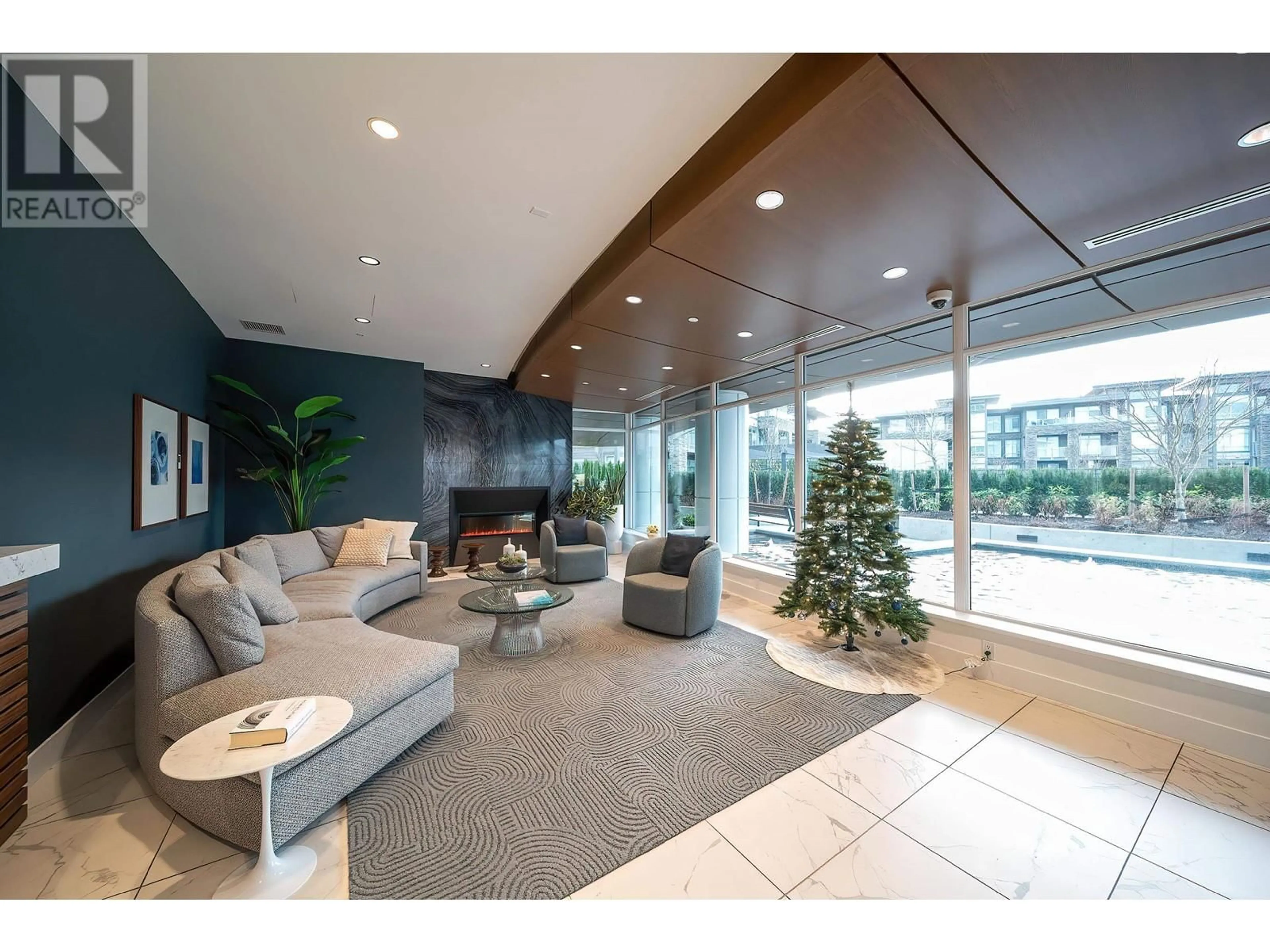 Indoor foyer for 101 - 7799 17 STREET, Burnaby British Columbia V3N0J5