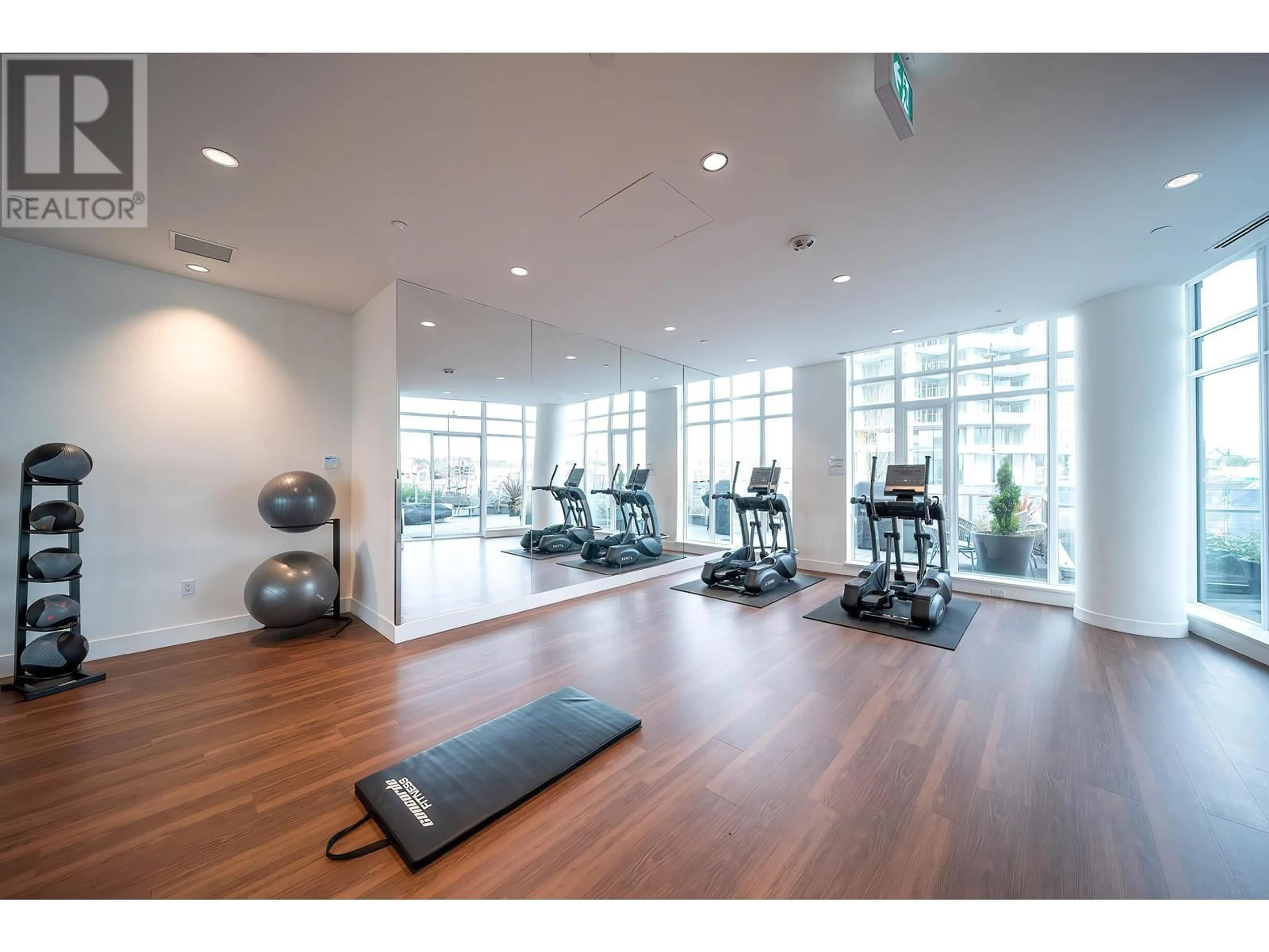 Gym or fitness room for 101 - 7799 17 STREET, Burnaby British Columbia V3N0J5