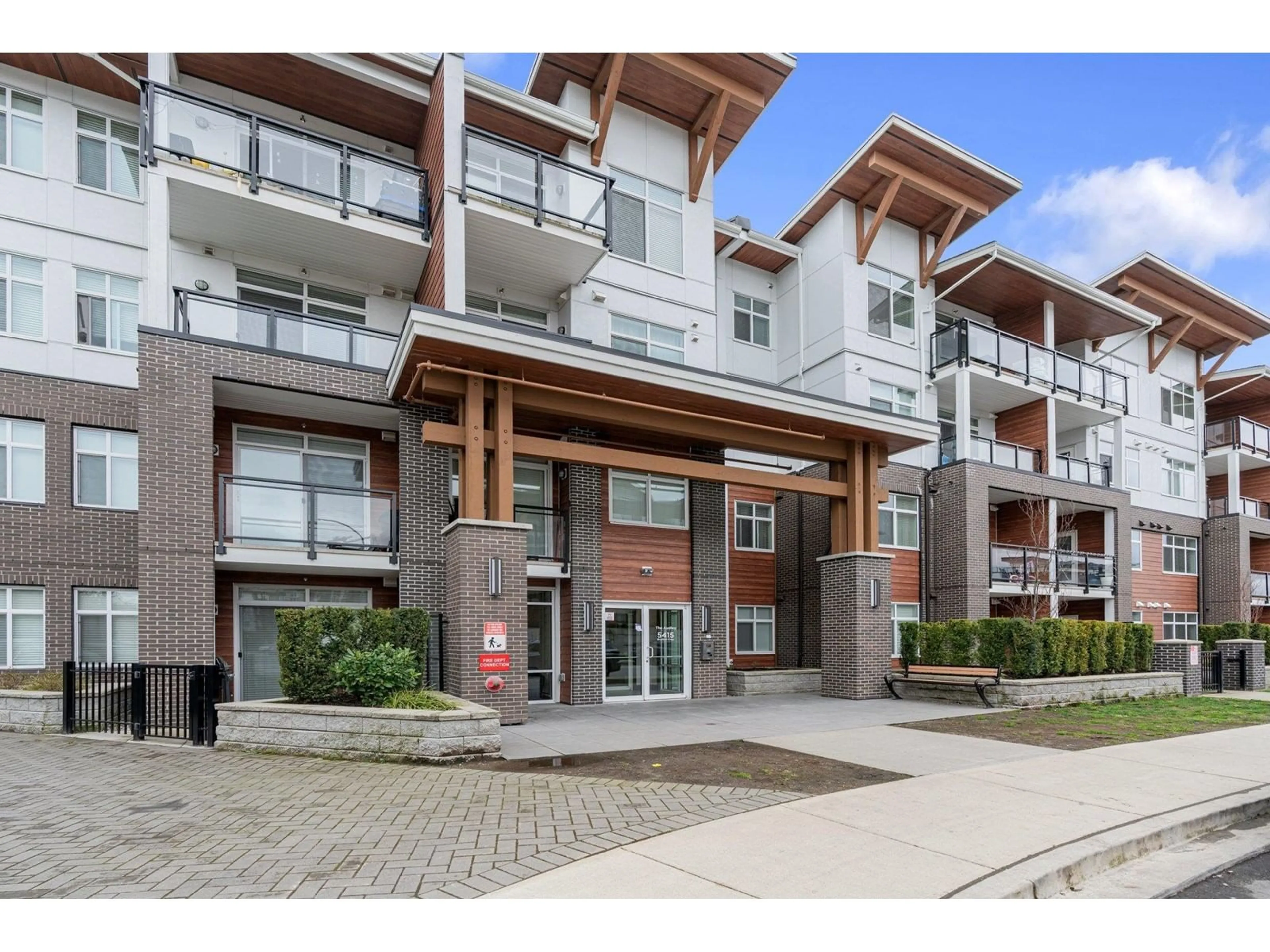 Unknown for 414 - 5415 BRYDON, Langley British Columbia V3A0N4