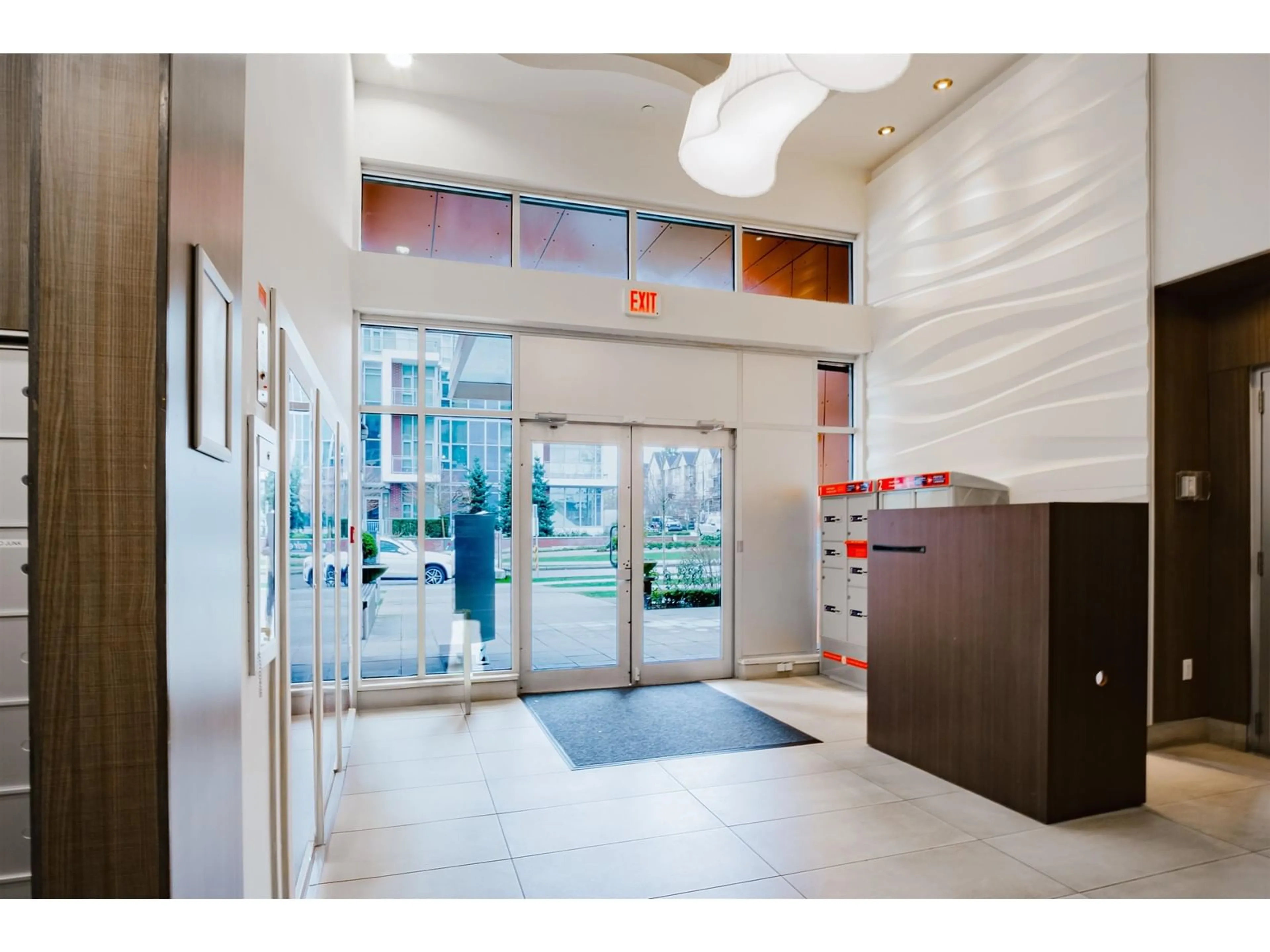 Indoor foyer for 2102 - 13303 CENTRAL, Surrey British Columbia V3T0K6