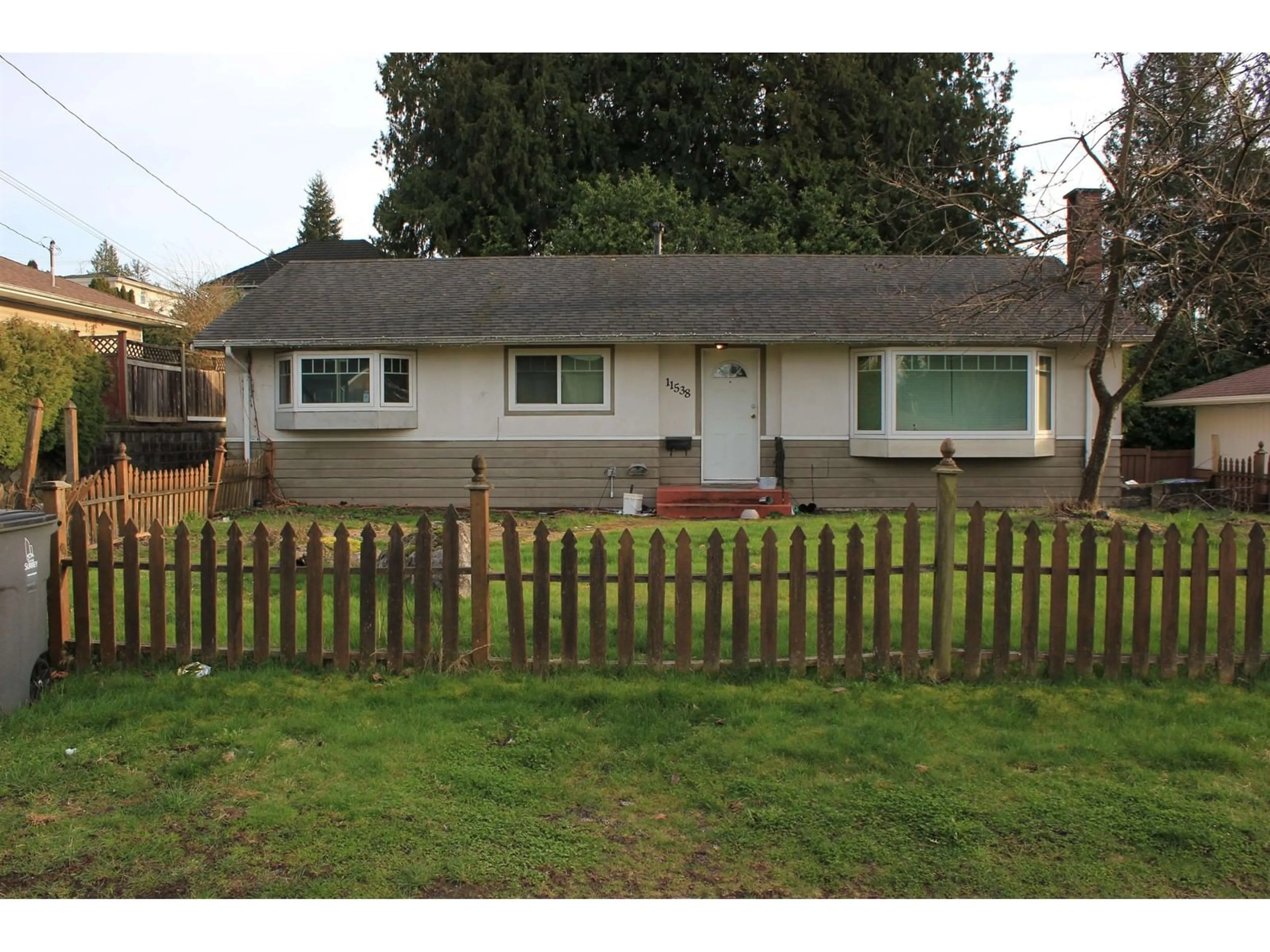 Home with vinyl exterior material, street for 11538 96A, Surrey British Columbia V3V1Z6