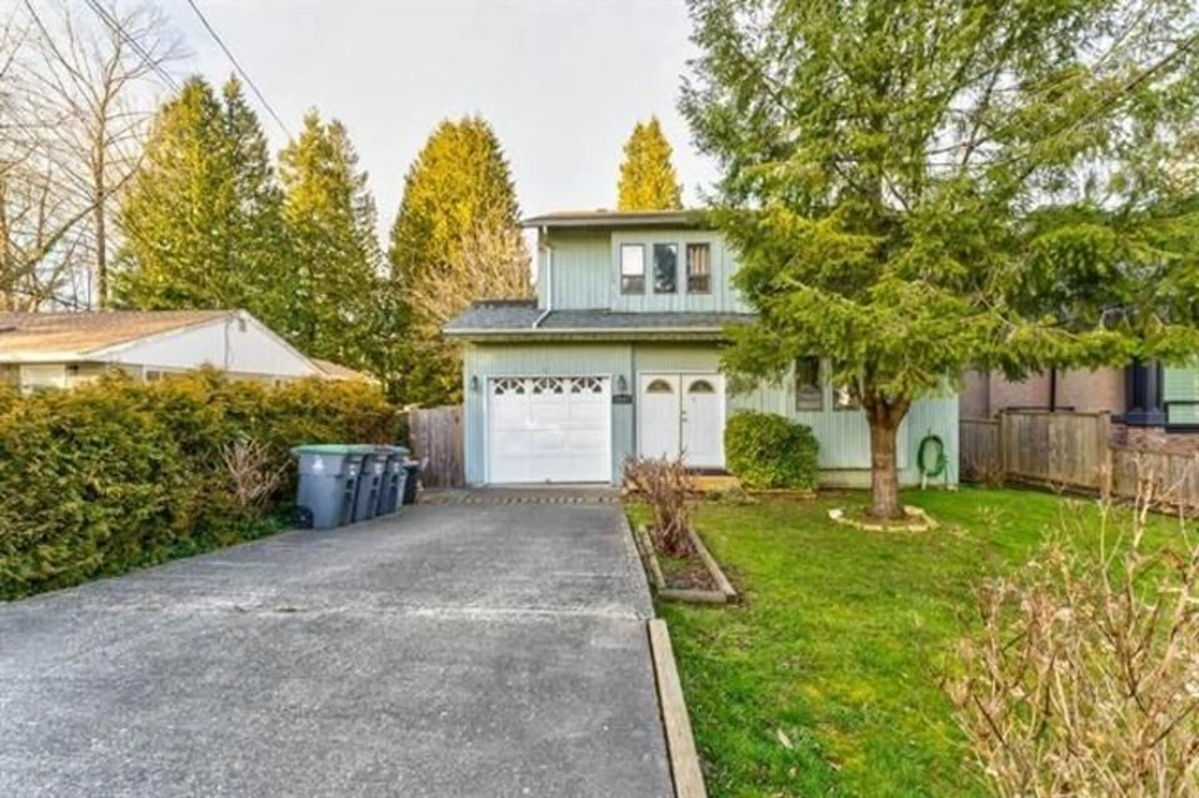 Home with vinyl exterior material, street for 13147 111, Surrey British Columbia V3T2S3