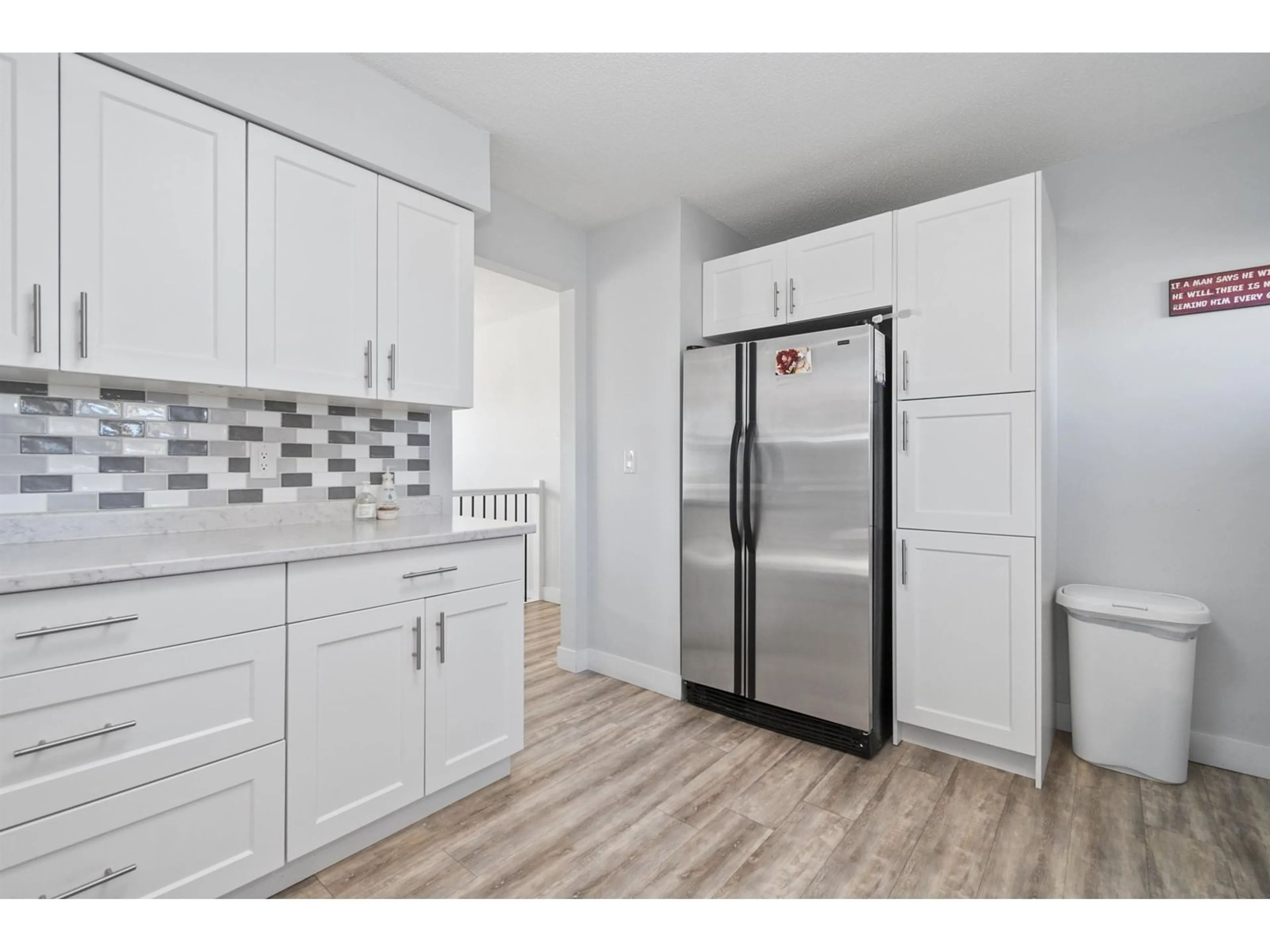 Standard kitchen, unknown for 45629 STEVENSON ROAD, Chilliwack British Columbia V2R1M6