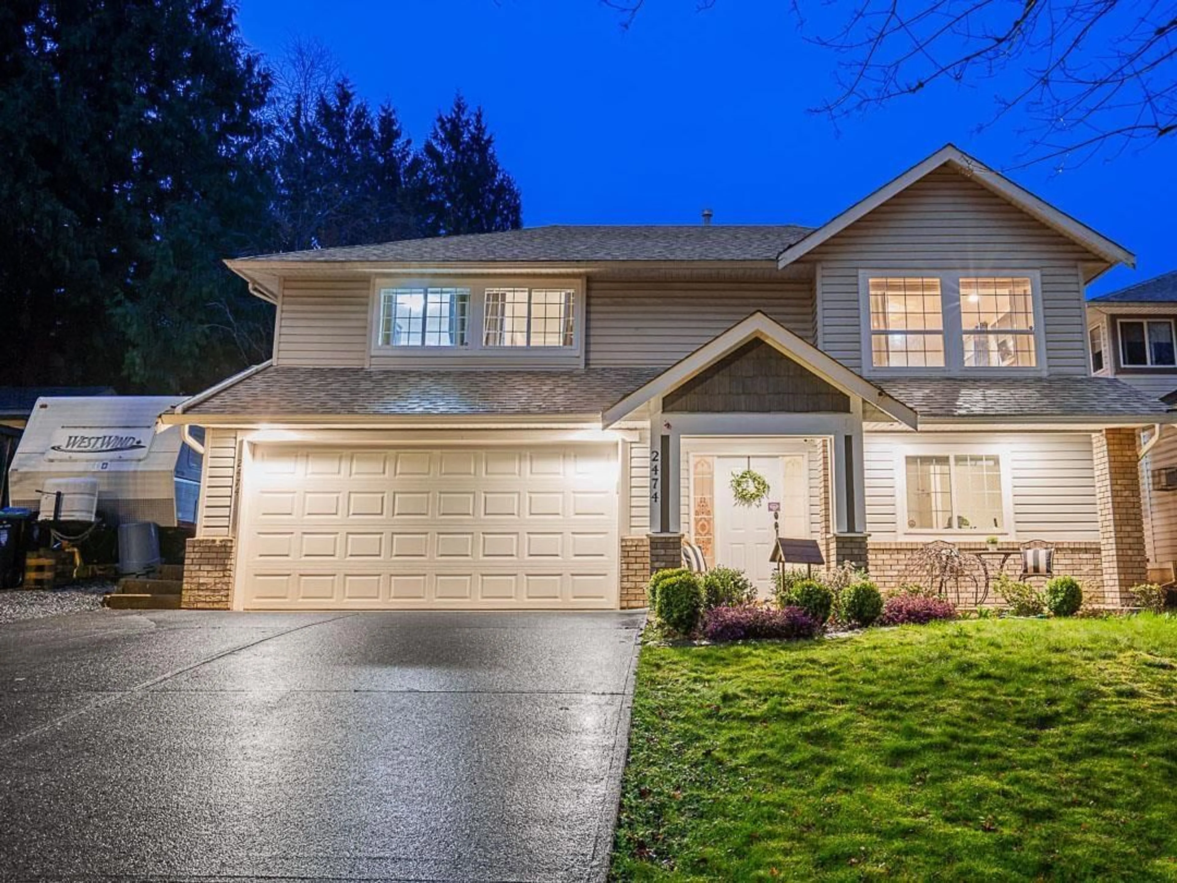 Home with vinyl exterior material, street for 2474 268, Langley British Columbia V4W2Y4