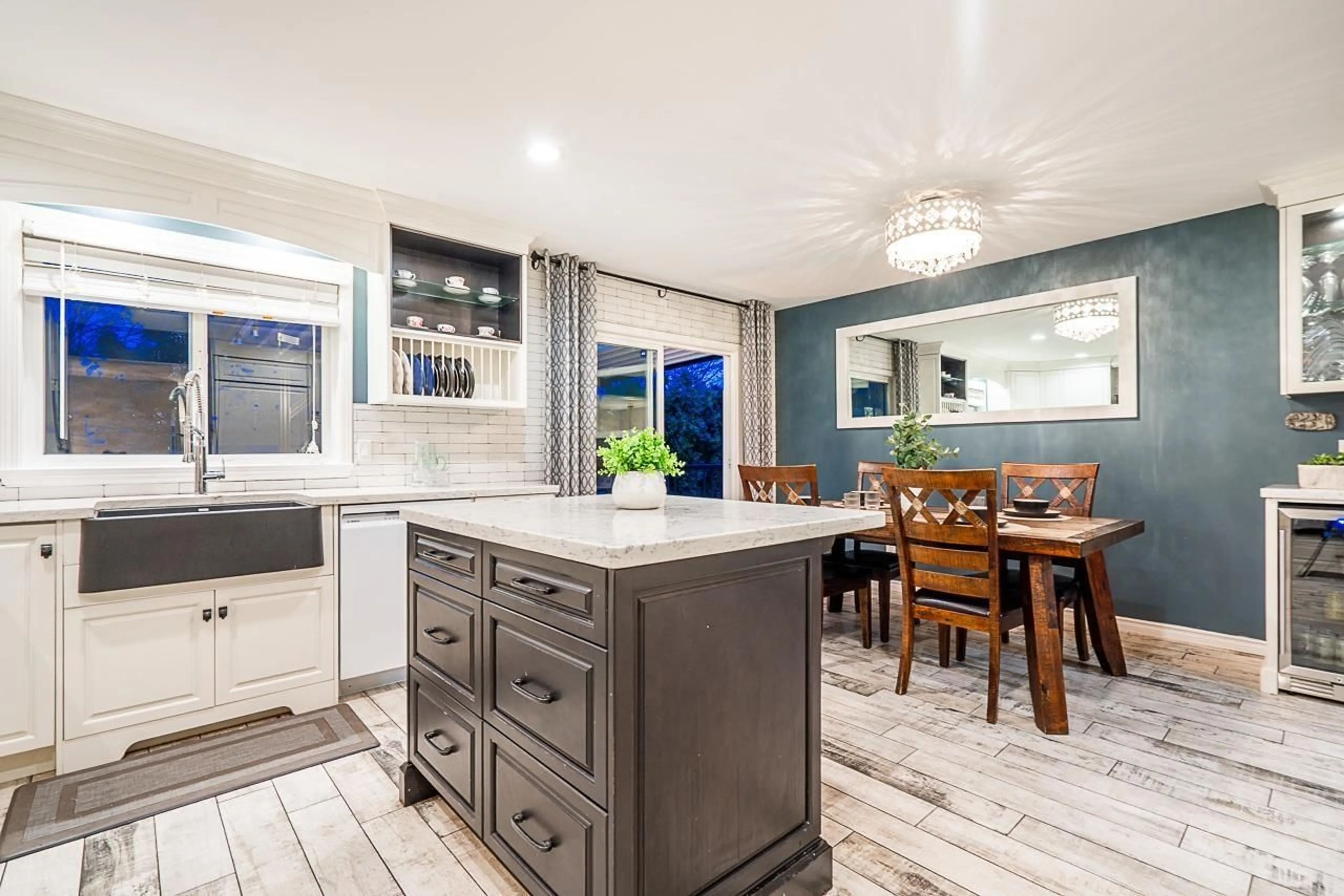Open concept kitchen, ceramic/tile floor for 2474 268, Langley British Columbia V4W2Y4