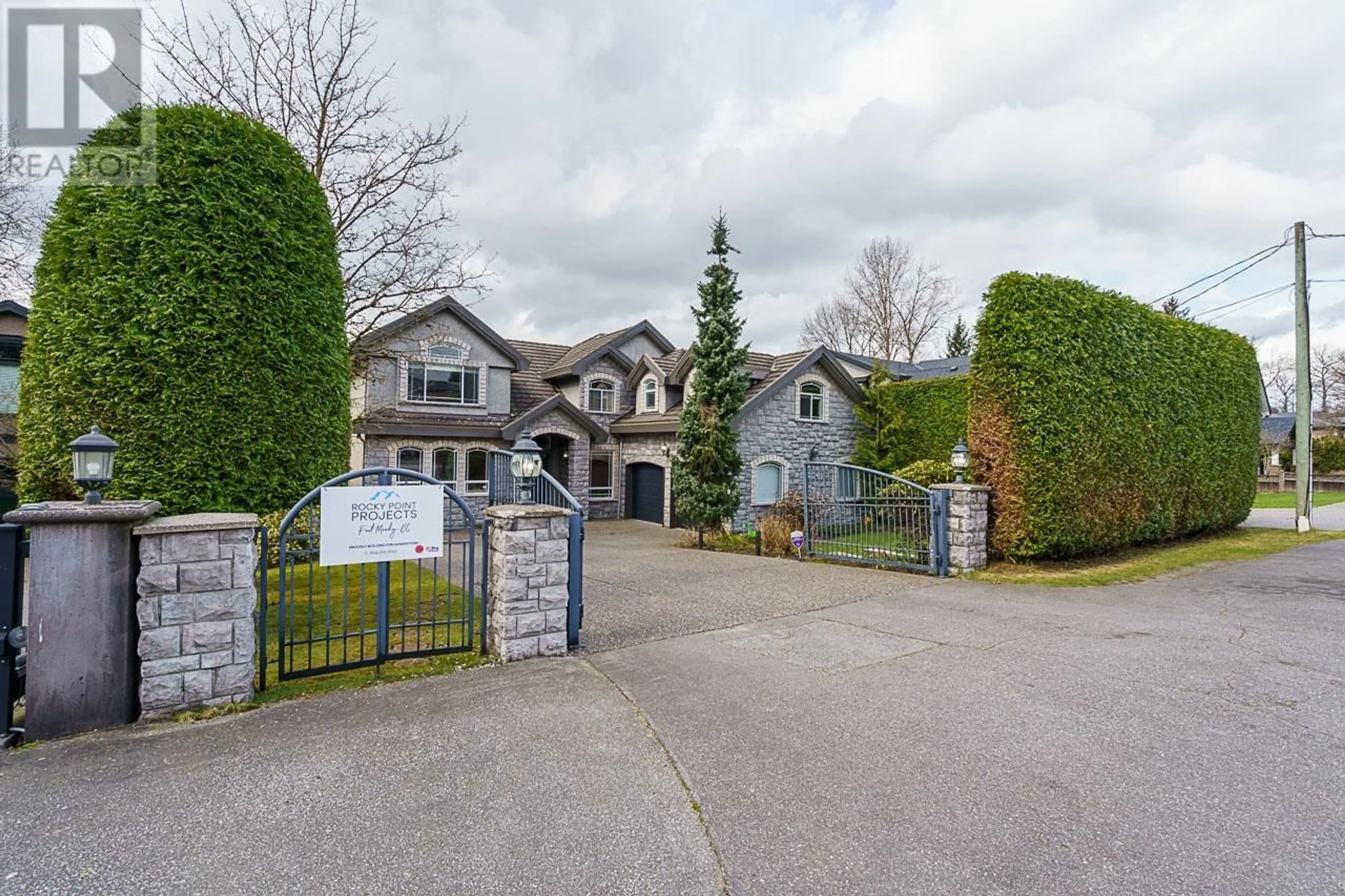 Unknown for 3685 PHILLIPS AVENUE, Burnaby British Columbia V5A2W8