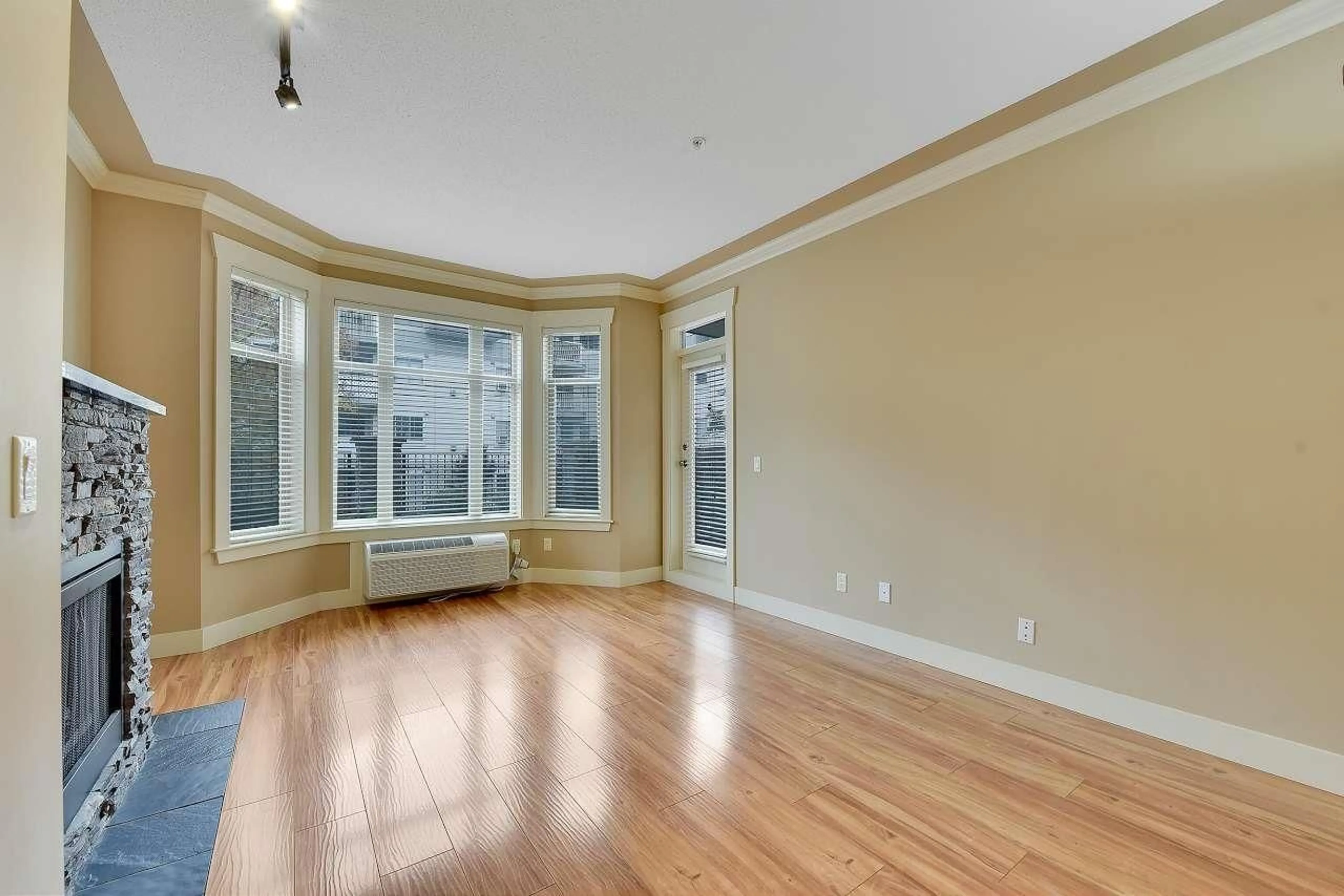 A pic of a room for 103 - 45615 BRETT AVENUE, Chilliwack British Columbia V2P1P1