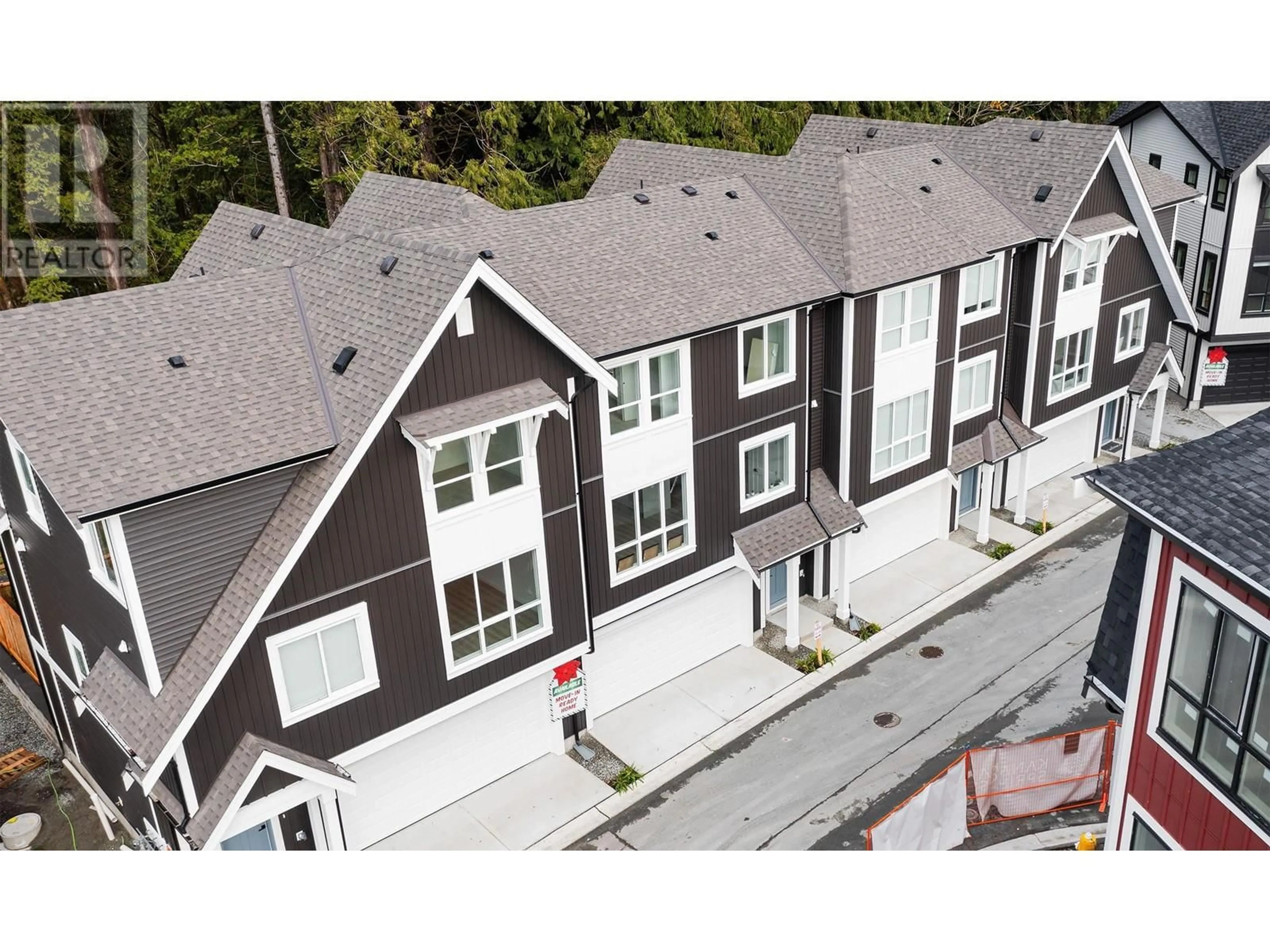 A pic from outside/outdoor area/front of a property/back of a property/a pic from drone, unknown for 90 - 24951 112 AVENUE, Maple Ridge British Columbia V0V0V0