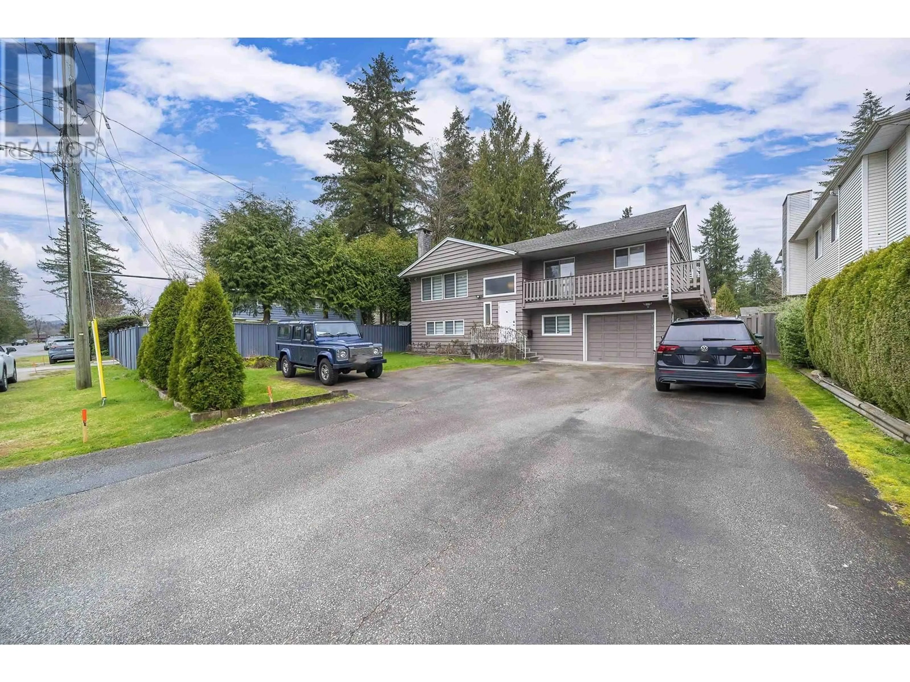 A pic from outside/outdoor area/front of a property/back of a property/a pic from drone, street for 2615 KITCHENER AVENUE, Port Coquitlam British Columbia V3B2B5